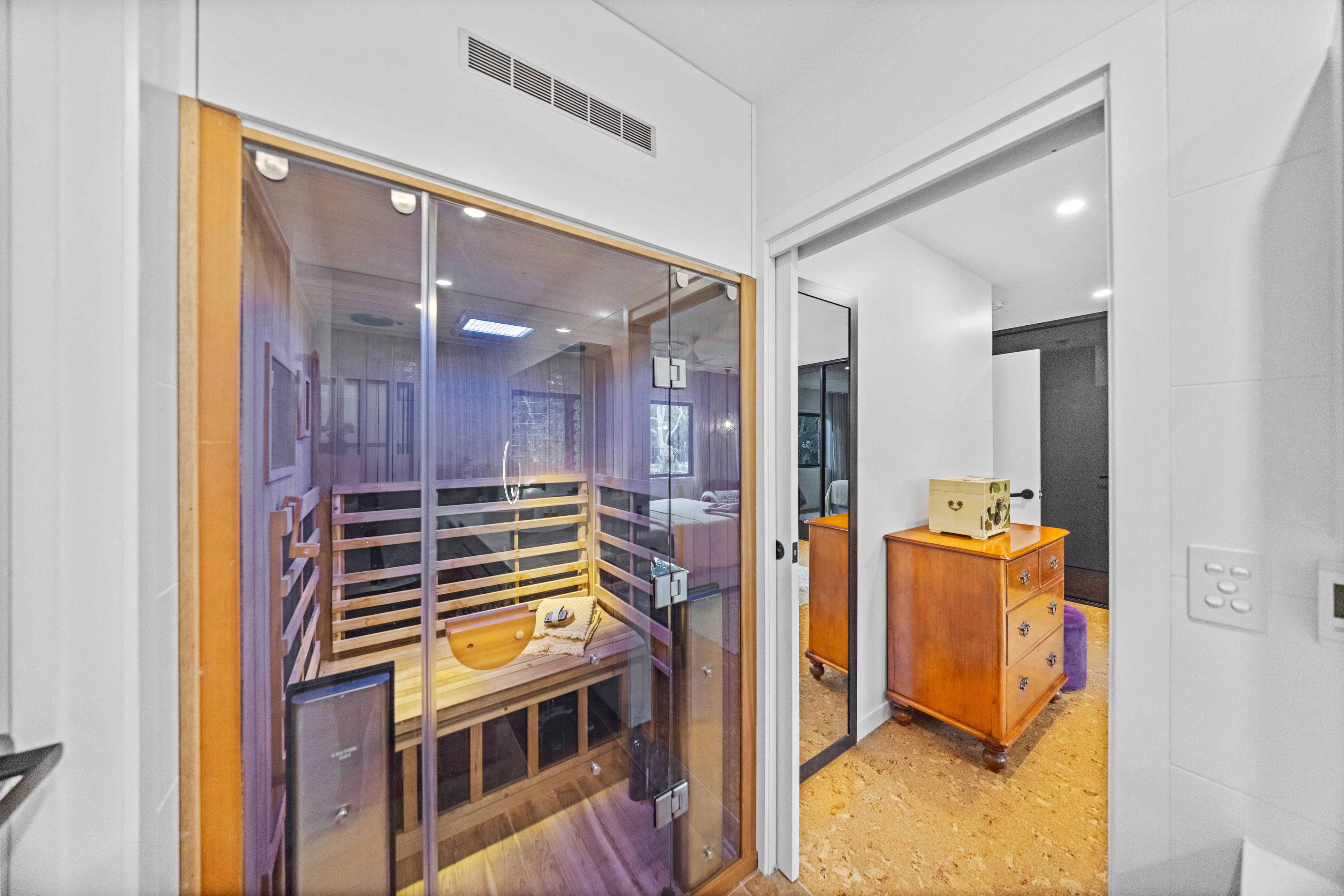 45 Mary Cairncross Avenue — photo 13 of 30