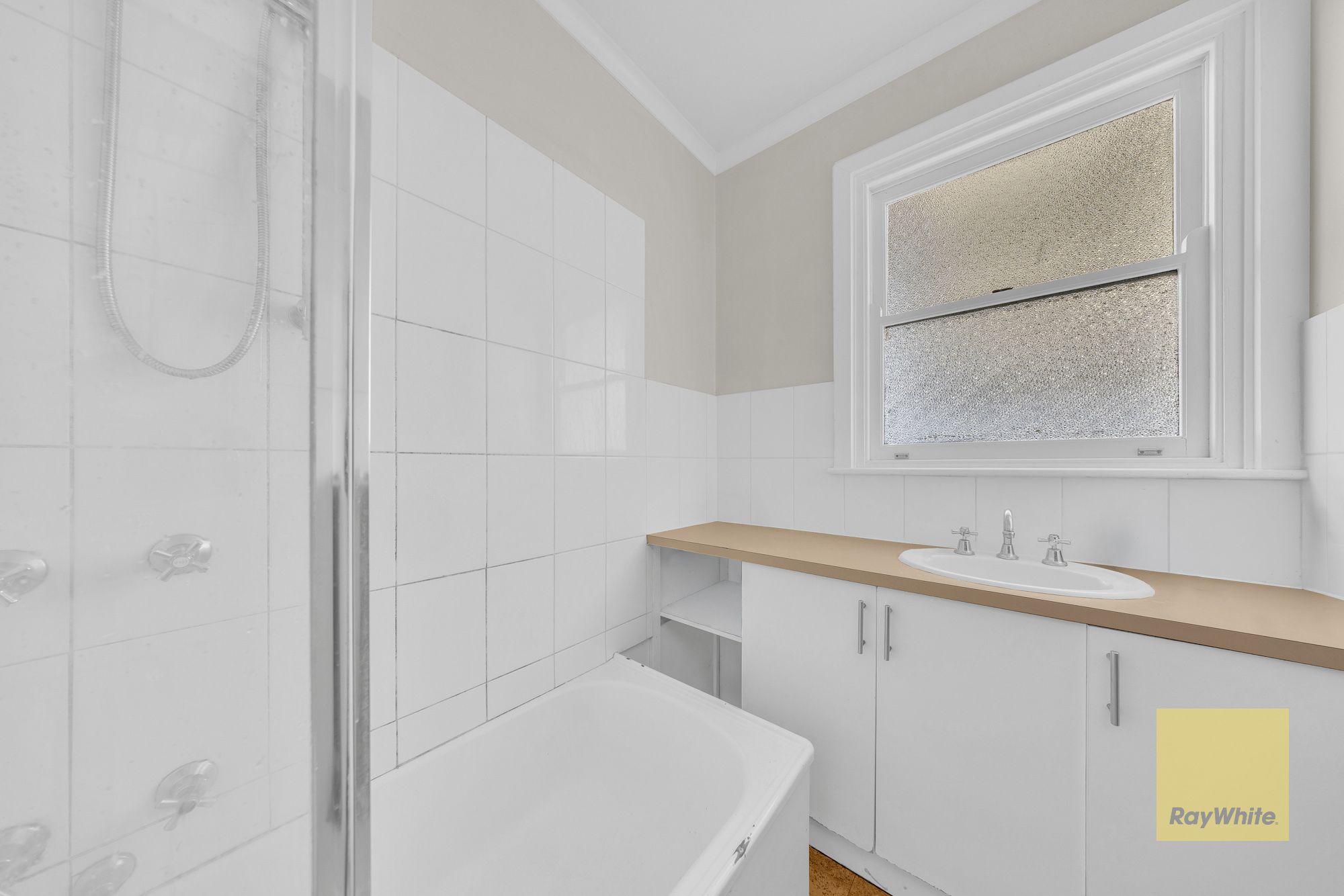 12 Charlesworth Street — photo 7 of 19