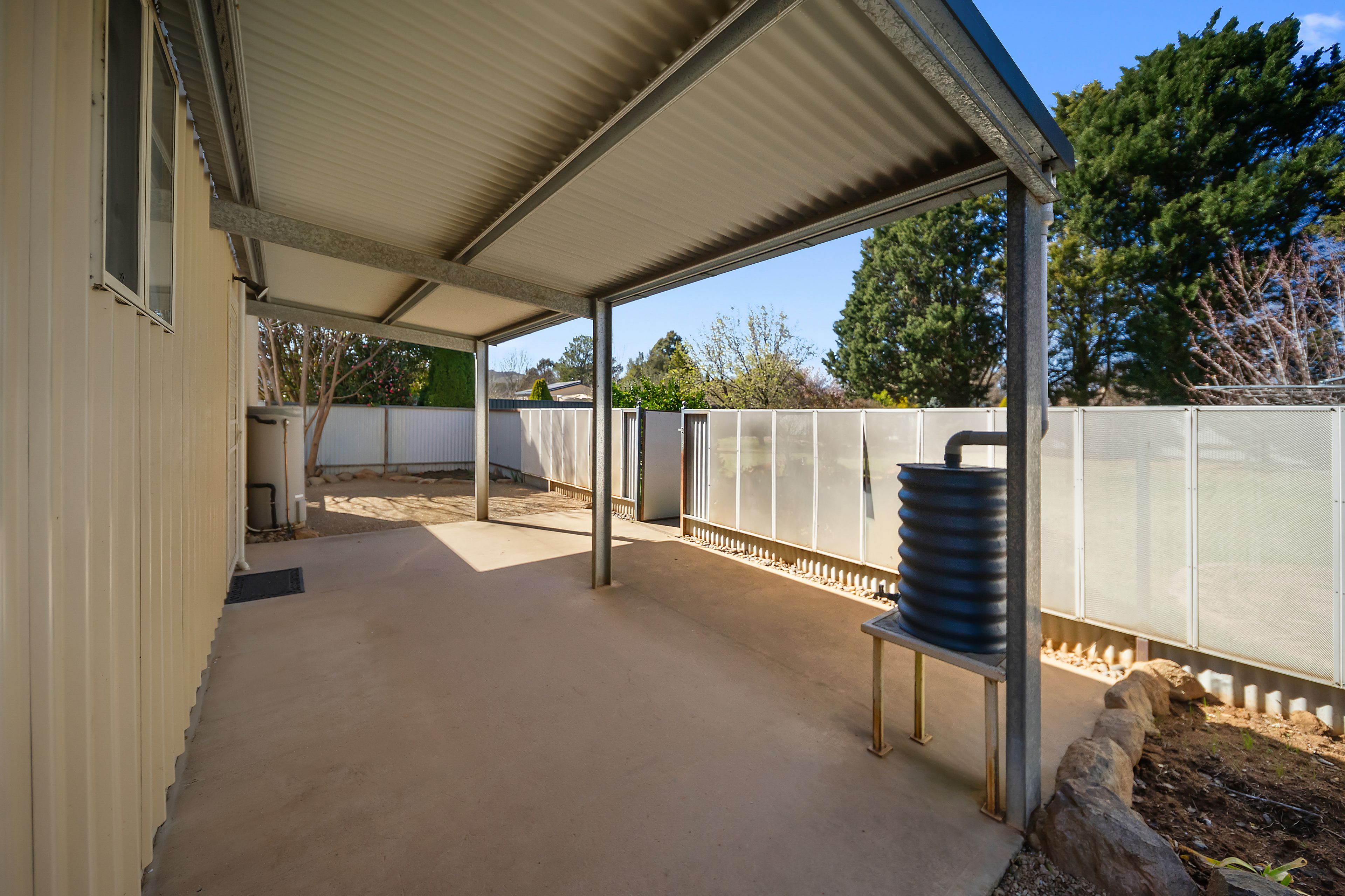 12 Swan Street — photo 11 of 14