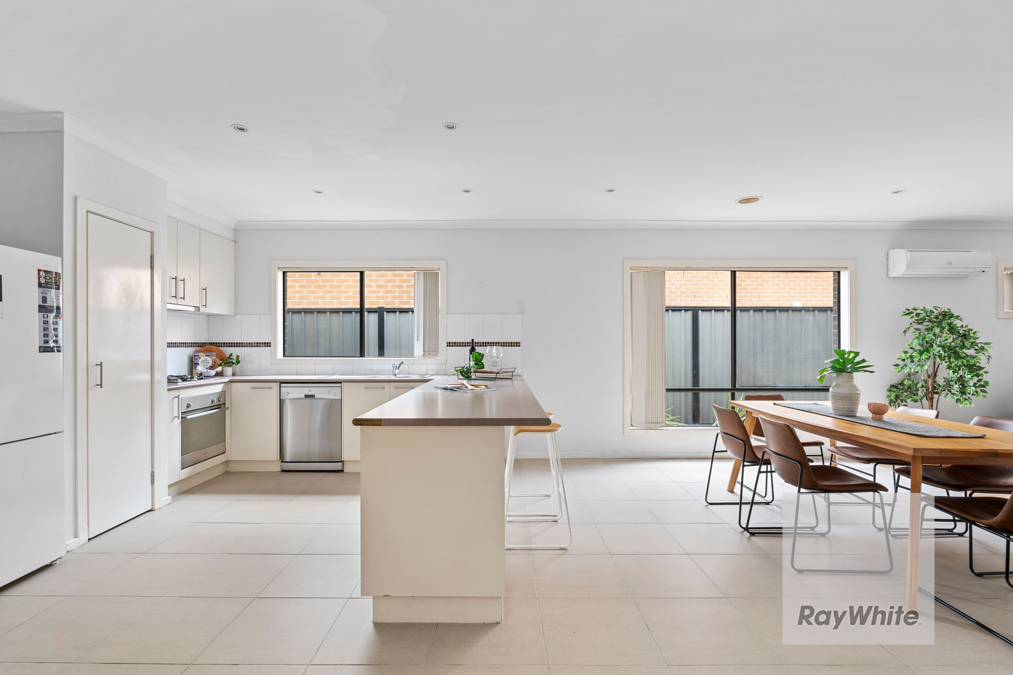 12 Jackaroo Street — photo 3 of 19