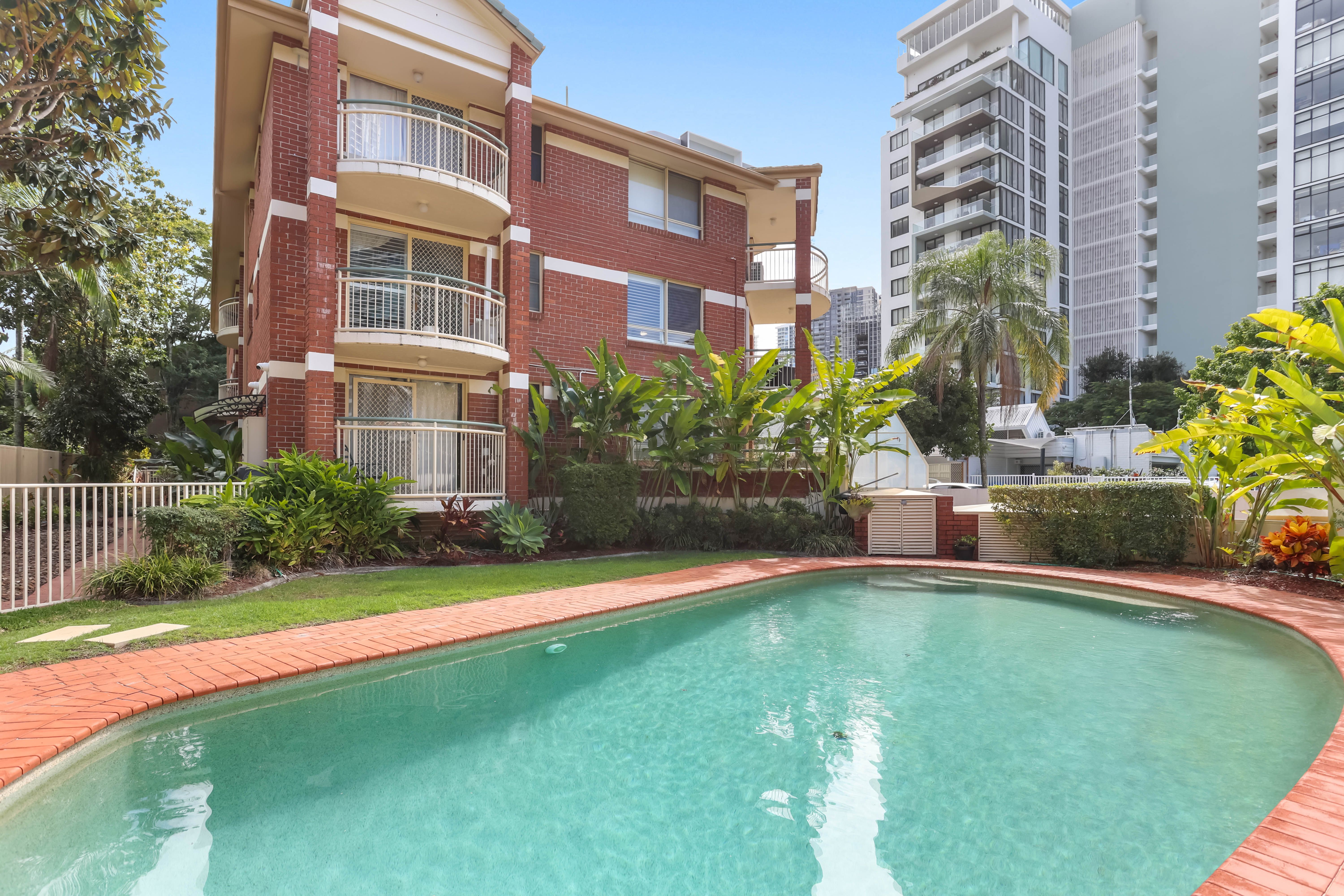 5/66-68 Bauer Street — photo from Ray White Benowa