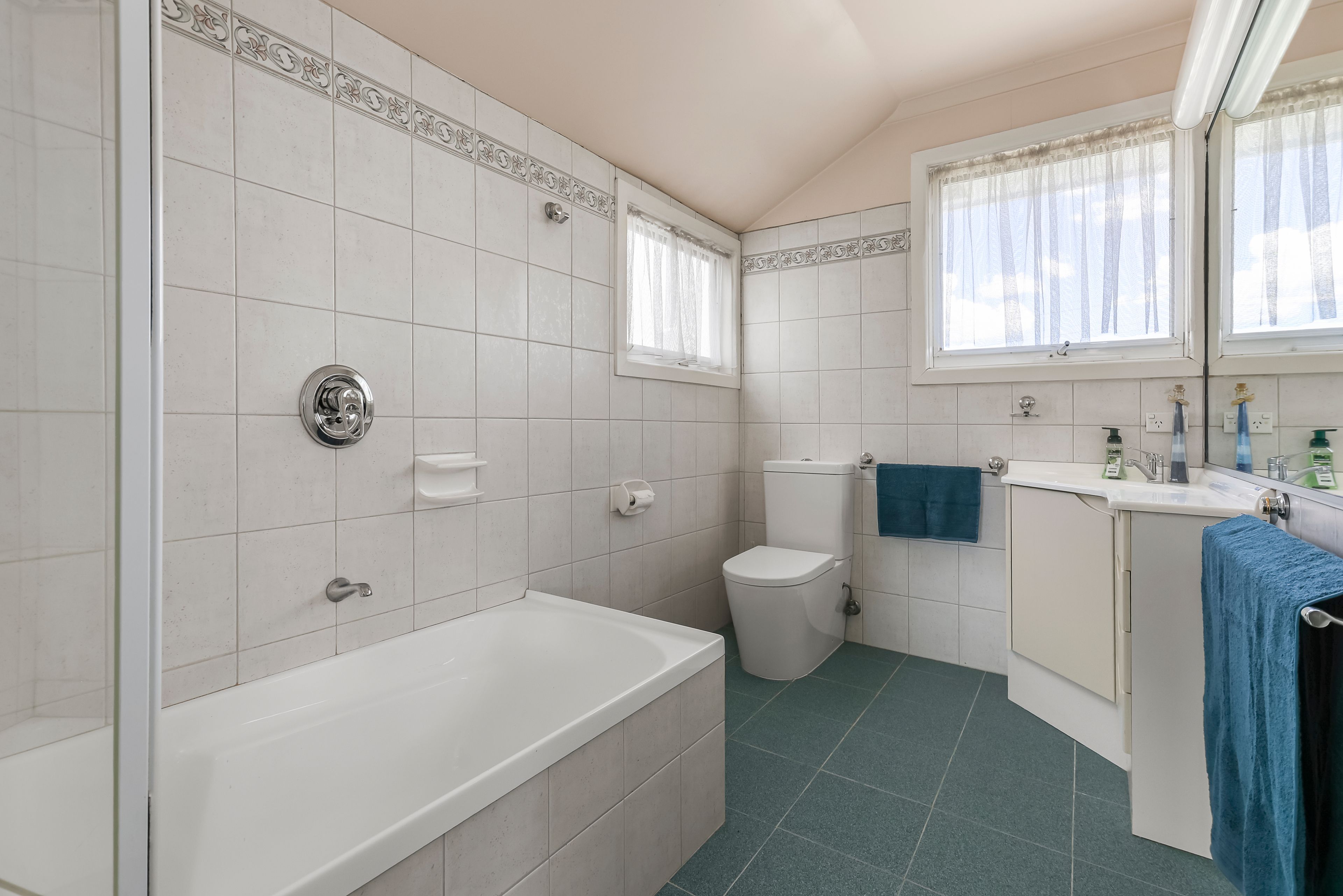 8 Evans Street — photo 7 of 9