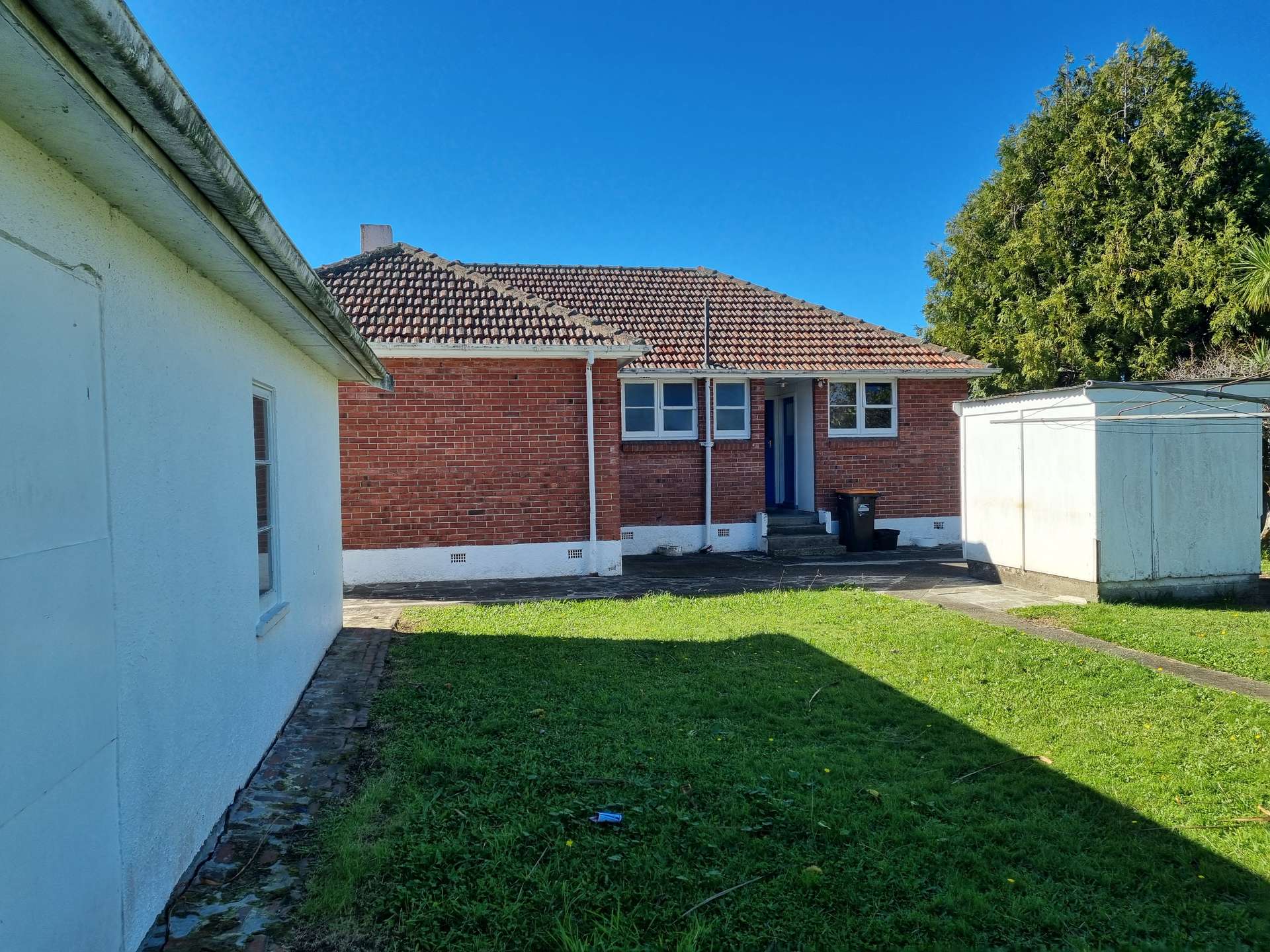 27 Crewe Crescent photo 7