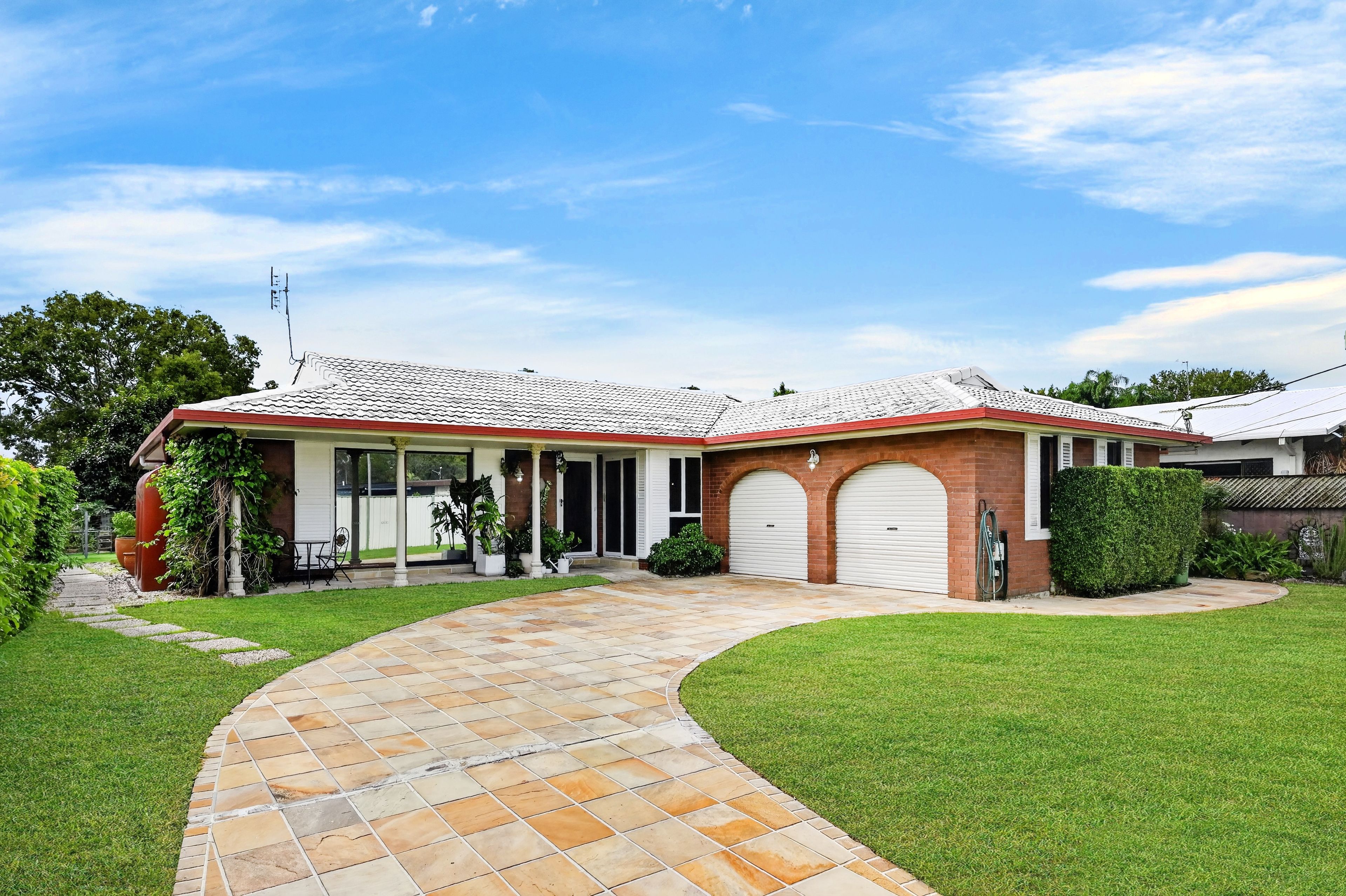 6 Sacha Place, Carrara, QLD 4211