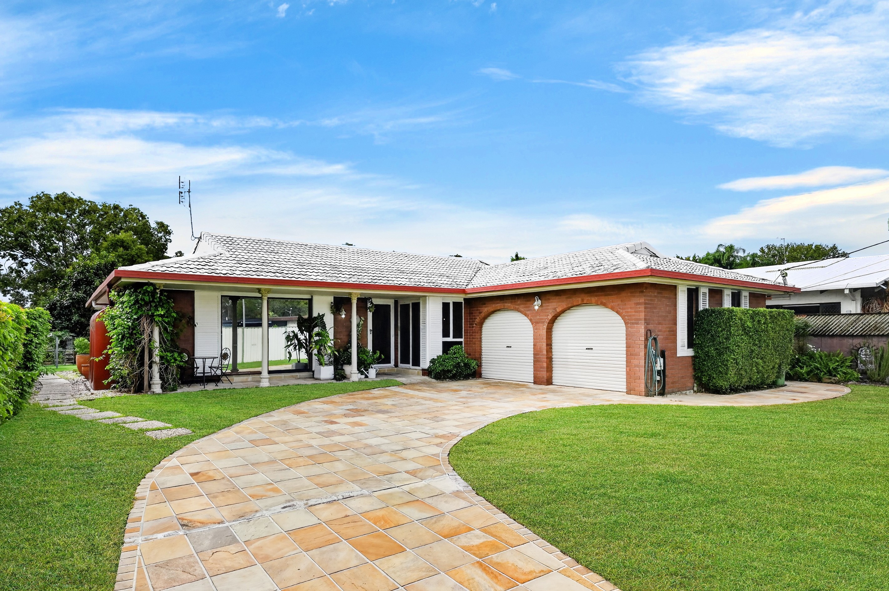 6 Sacha Place, Carrara, QLD 4211