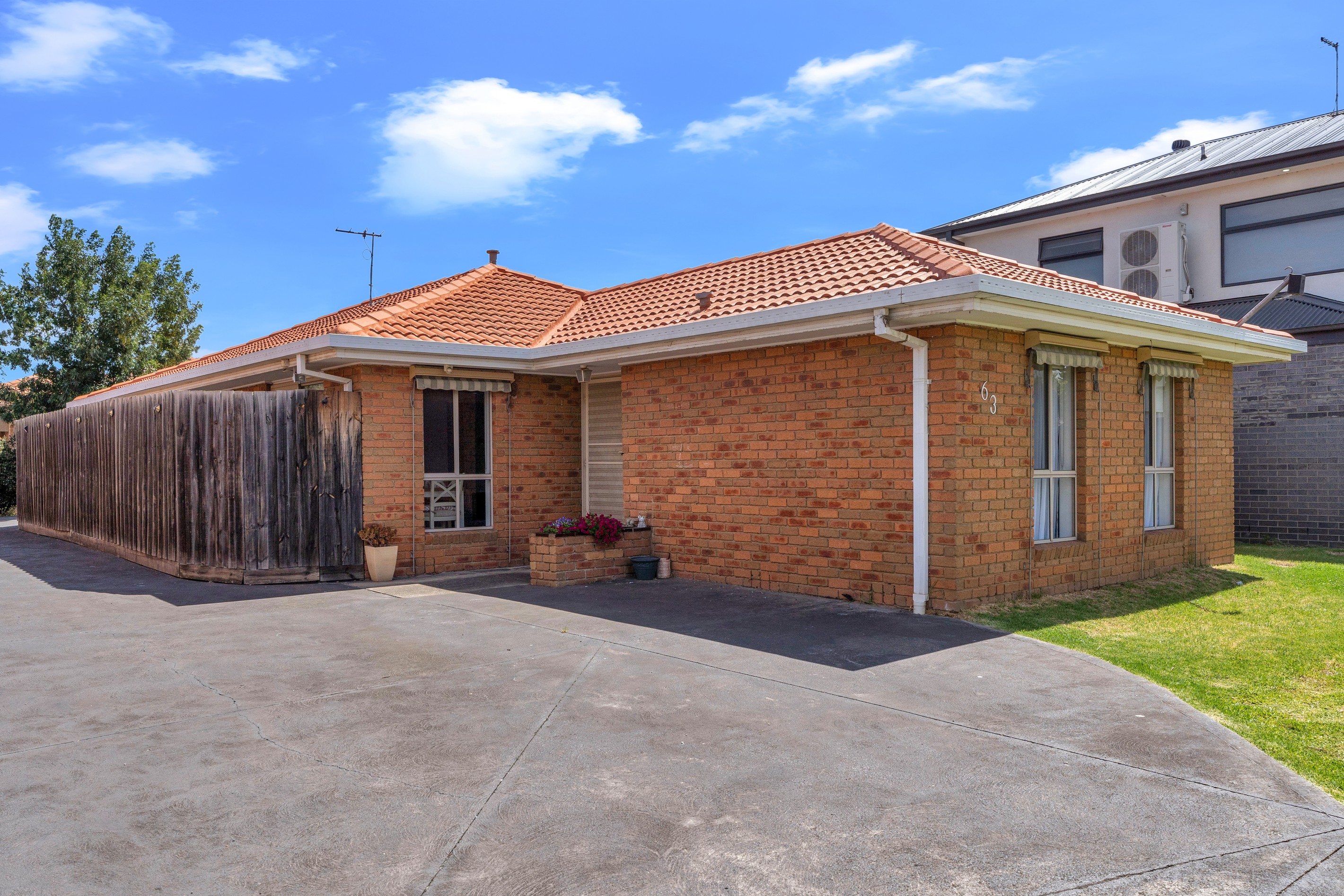 63 Gillingham Crescent, Craigieburn, VIC 3064