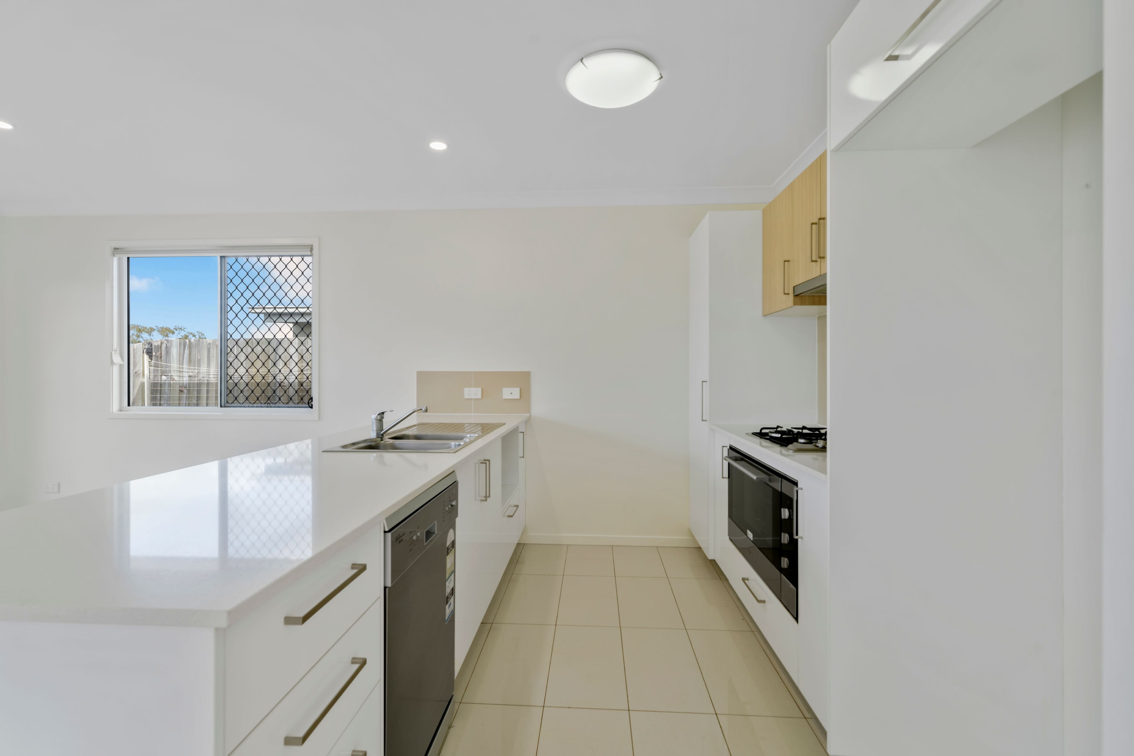 48 Alistair Street, Glenvale, QLD 4350