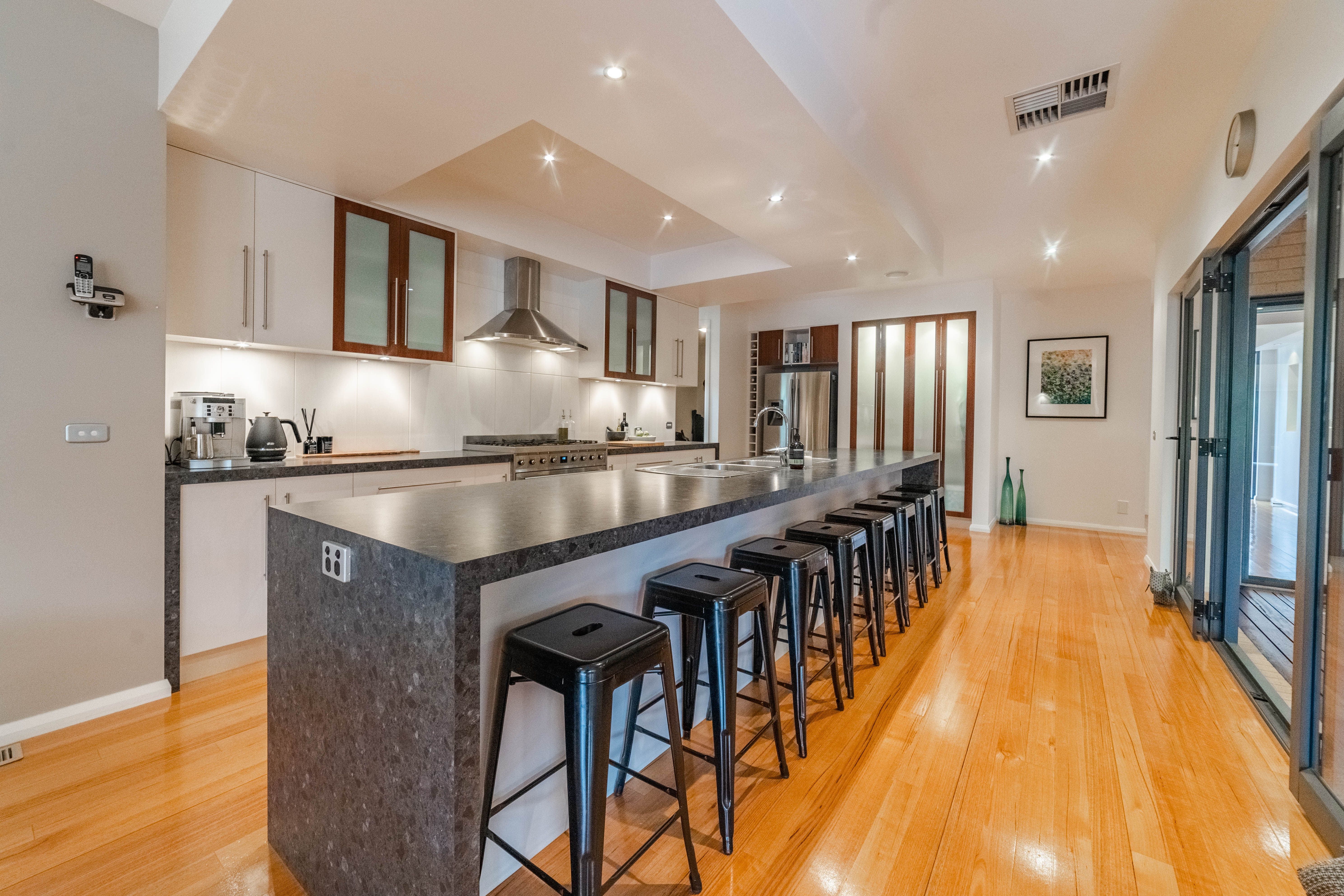 10 Claremont Terrace, Strathdale VIC 3550