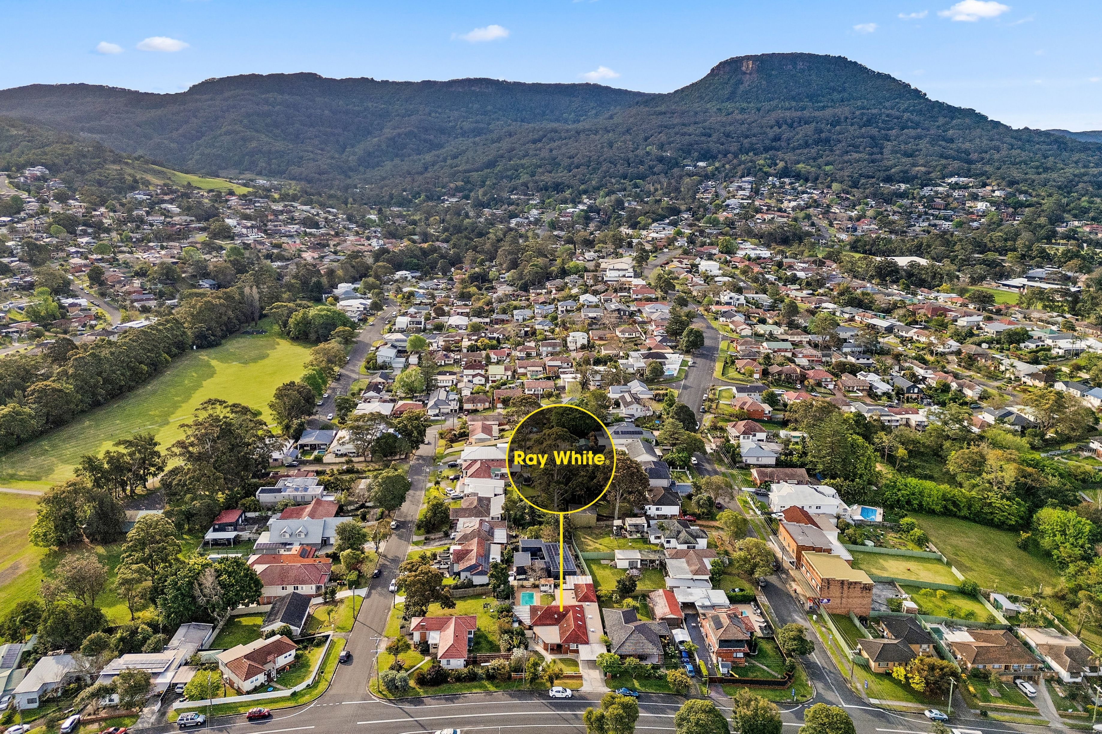 18 Pooraka Avenue — photo from Ray White Wollongong