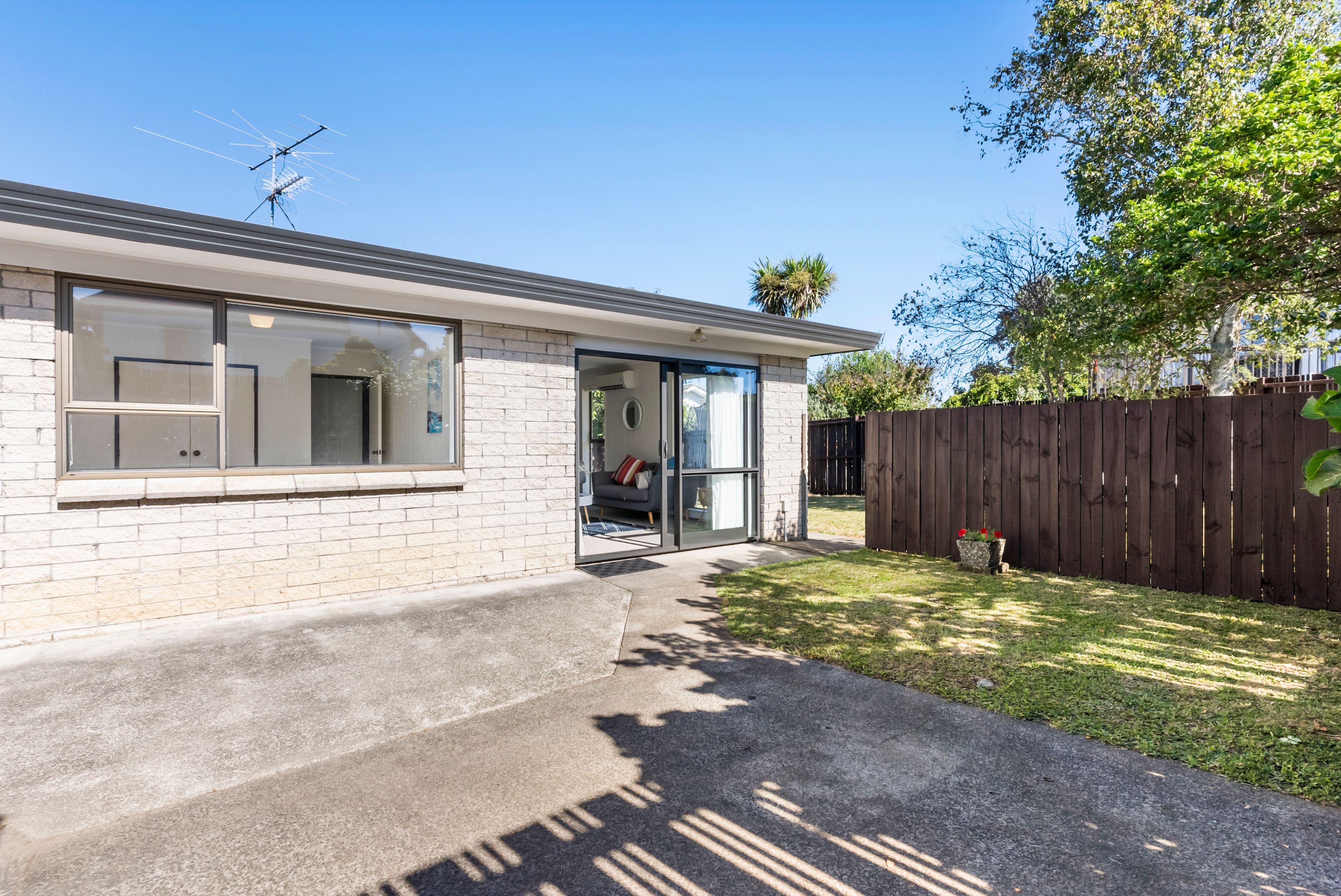 2/49 Butley Drive, Farm Cove, Manukau City