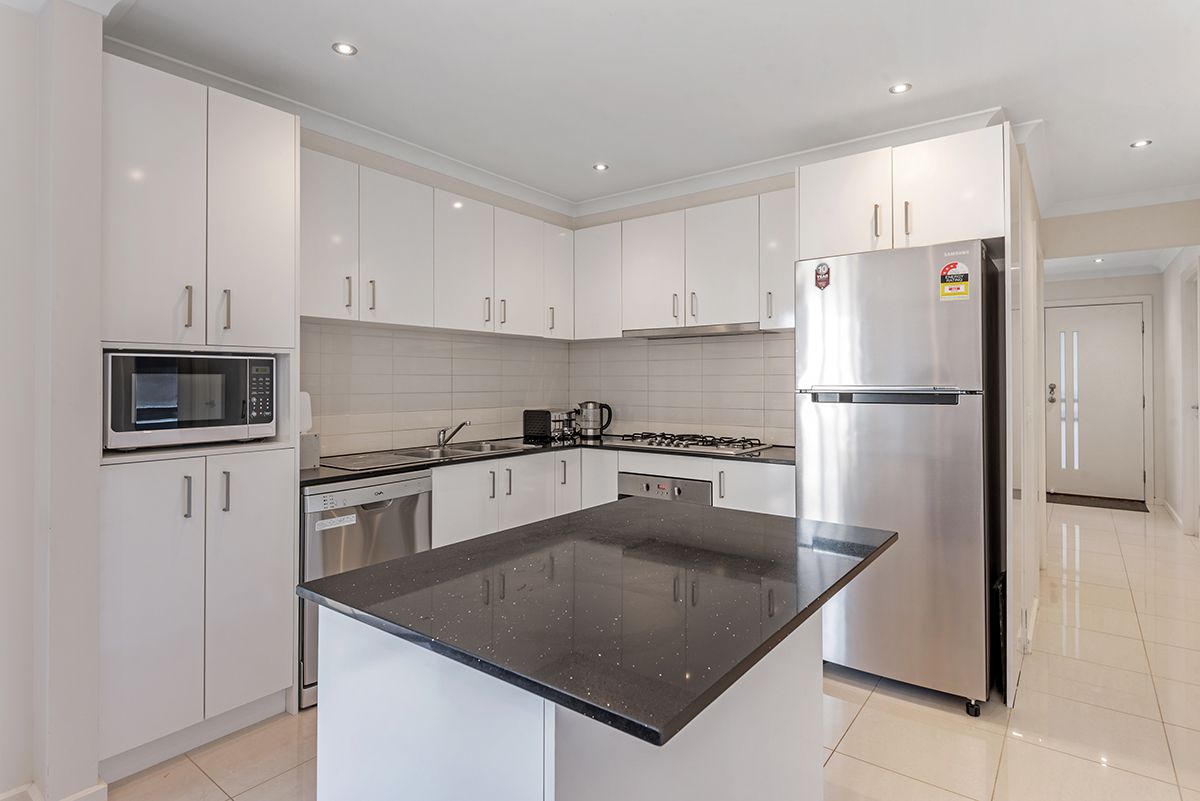 41 Axminster Drive, Craigieburn, VIC 3064
