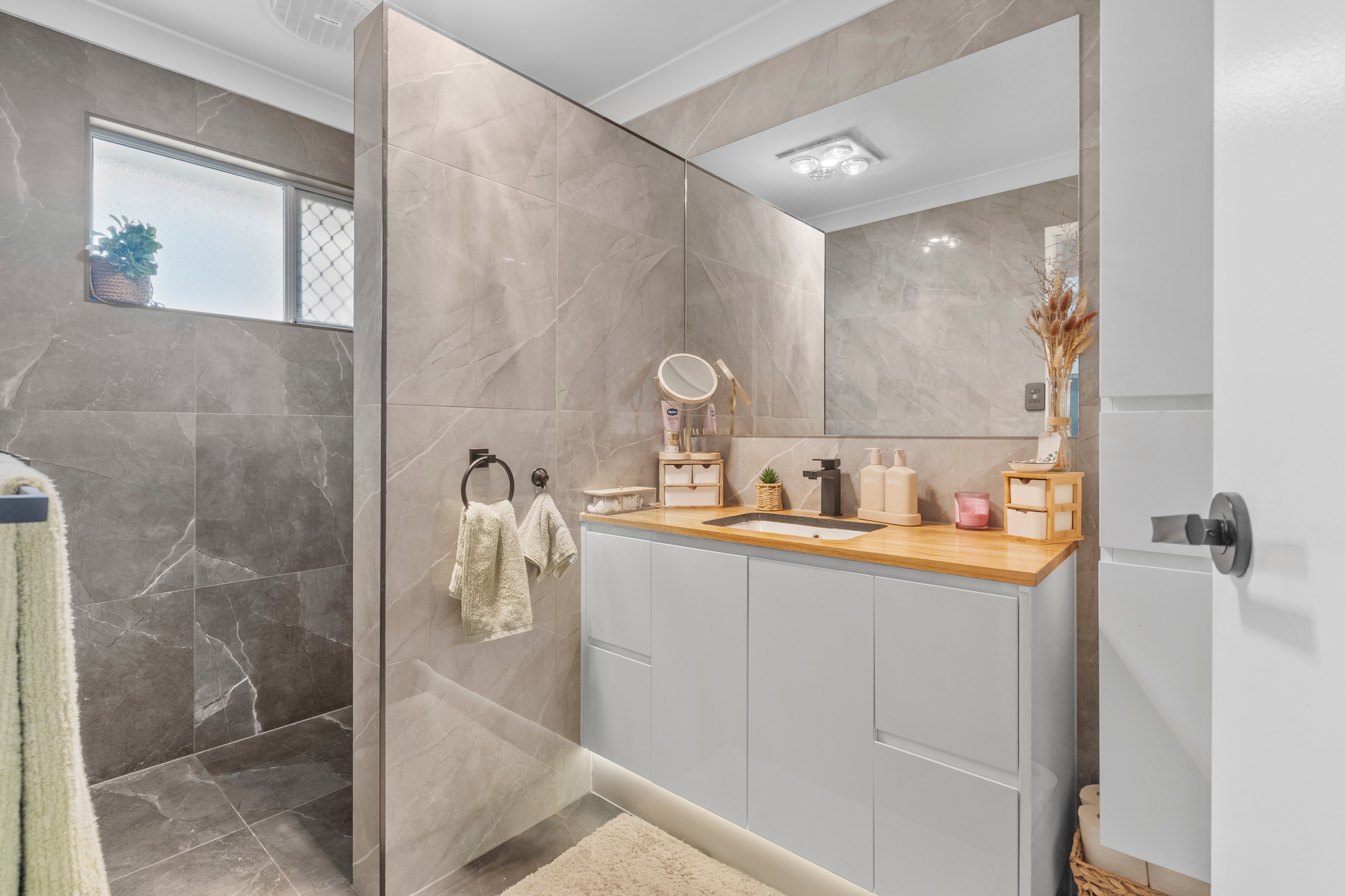 15 Fairway Drive, Hatton Vale, QLD 4341