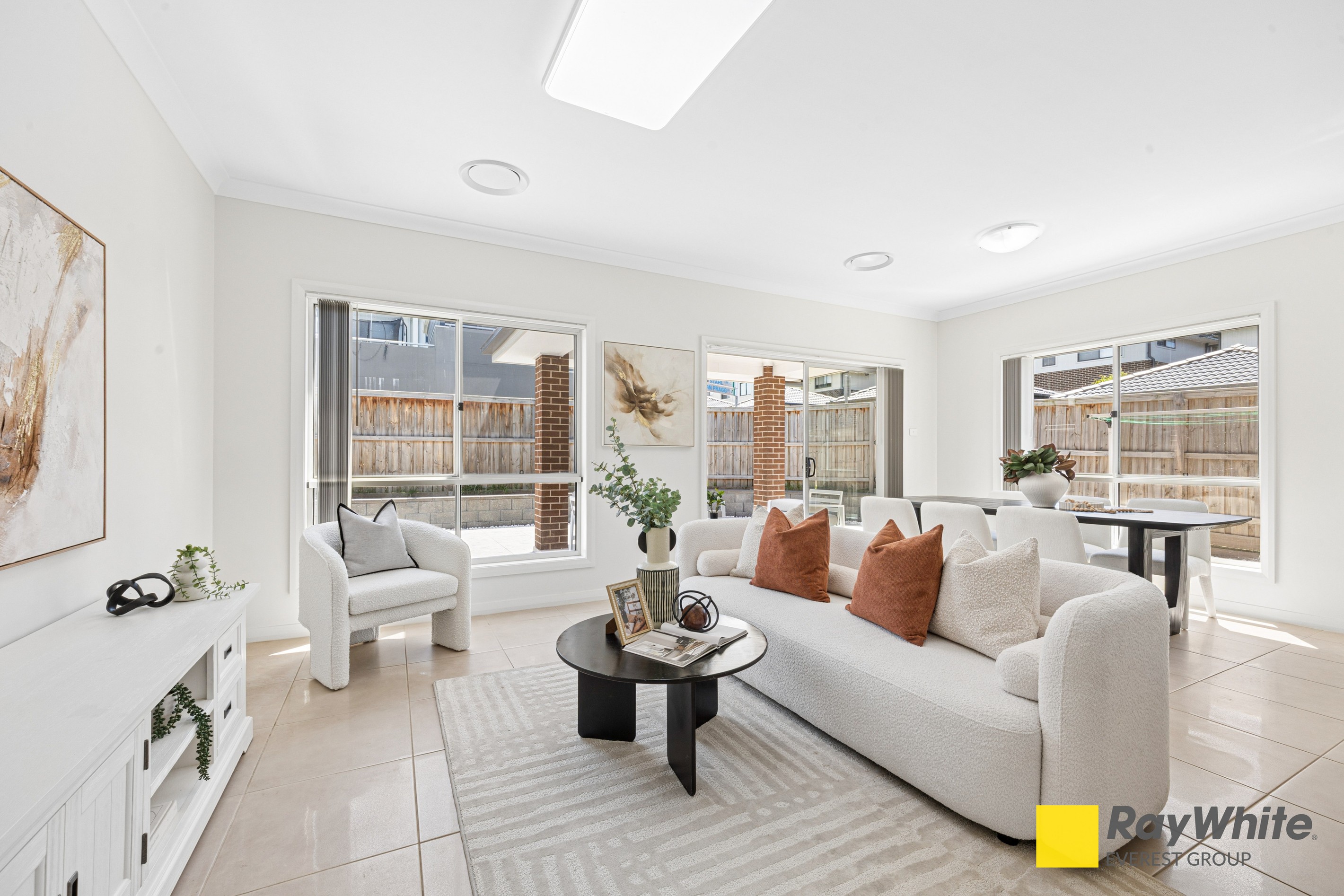 1 Van Pragg Lane, Oran Park, NSW 2570