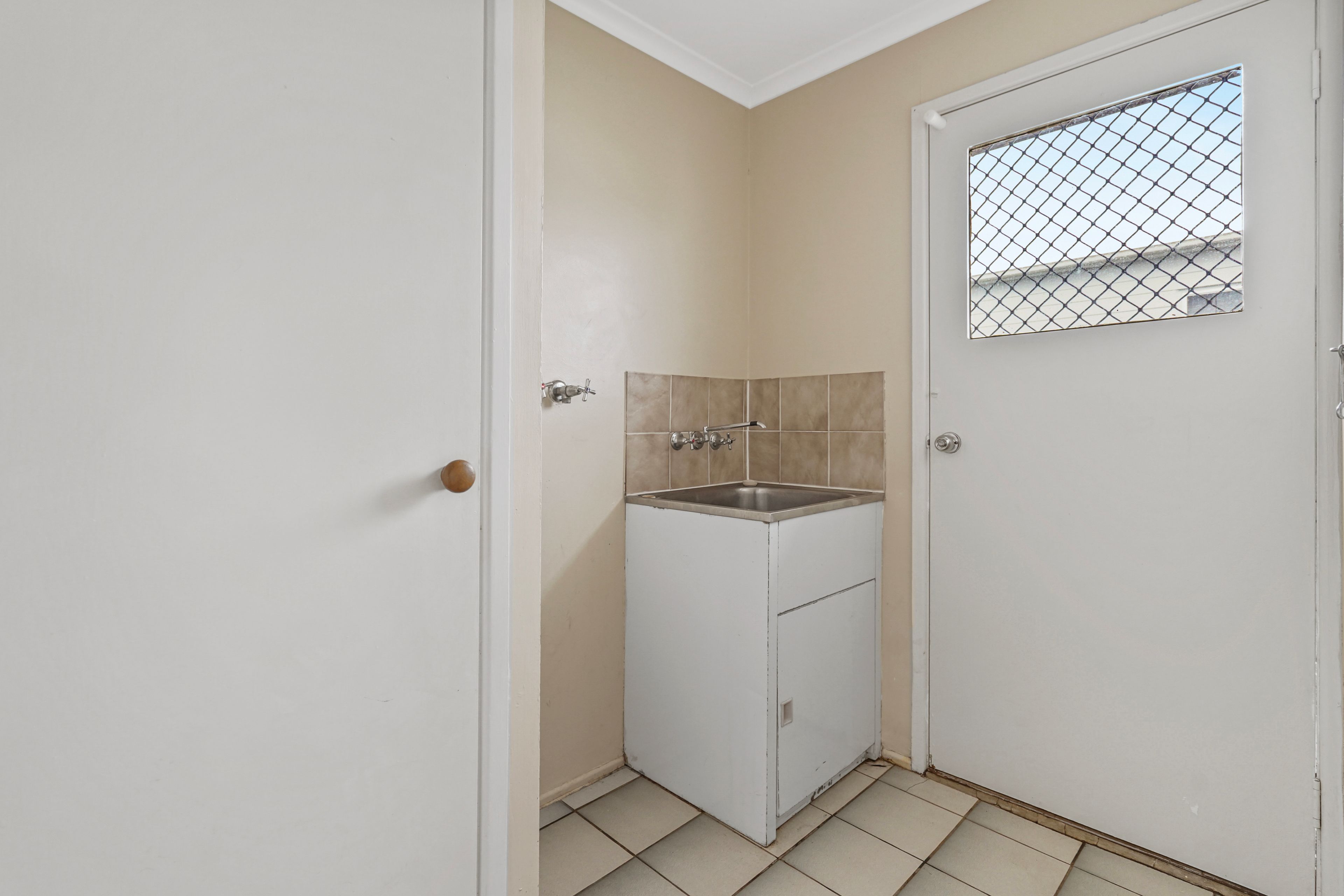 33 Phyllis Street — photo 11 of 23