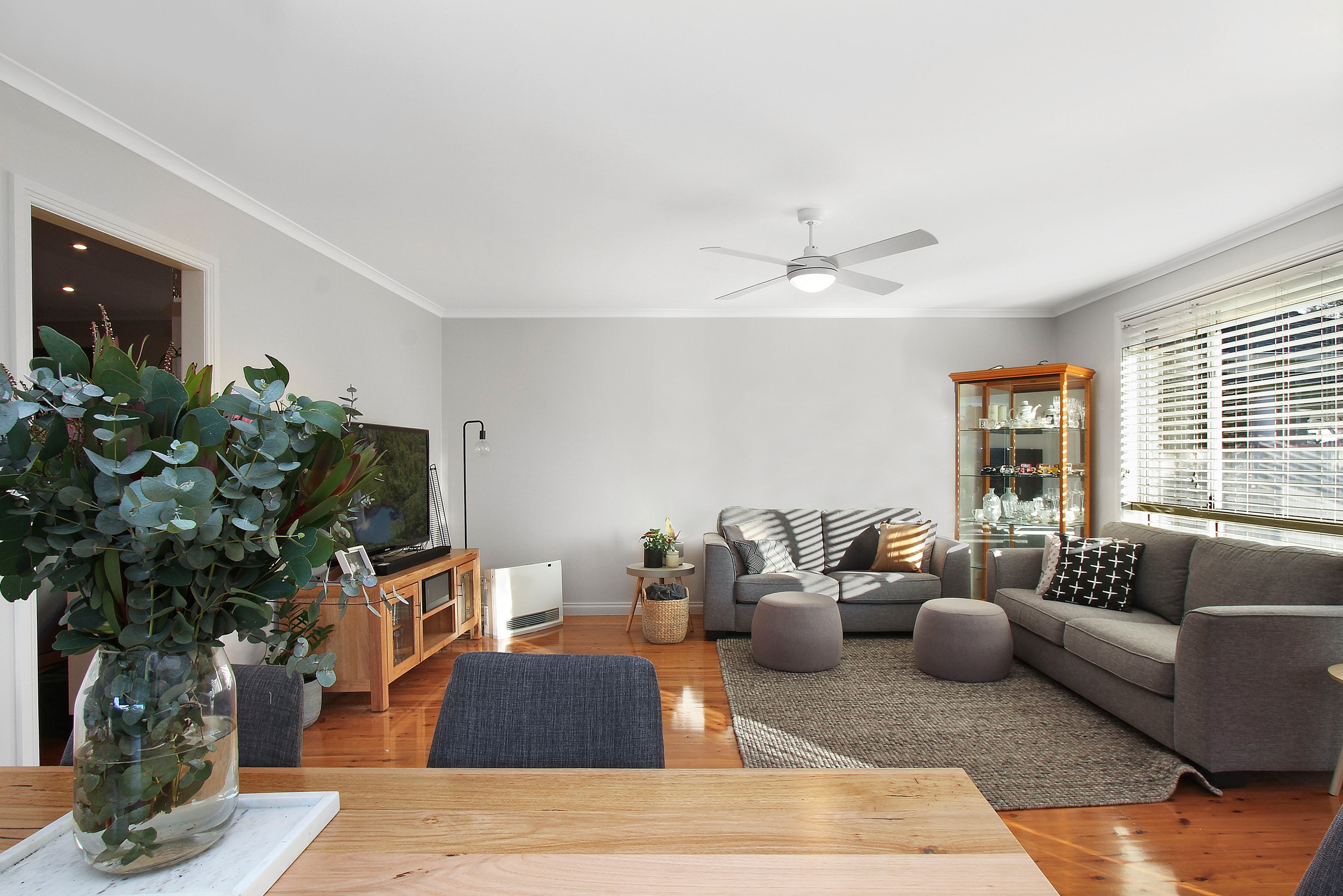 10 Isa Close, Bossley Park, NSW 2176