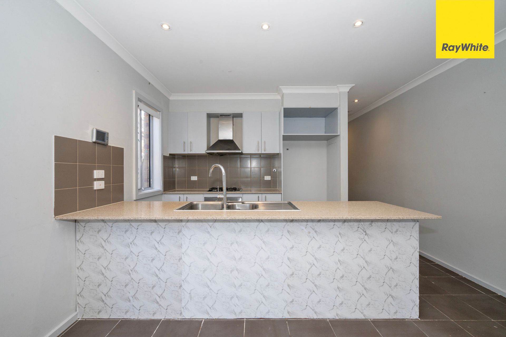 10 Colonus Street — photo 9 of 16
