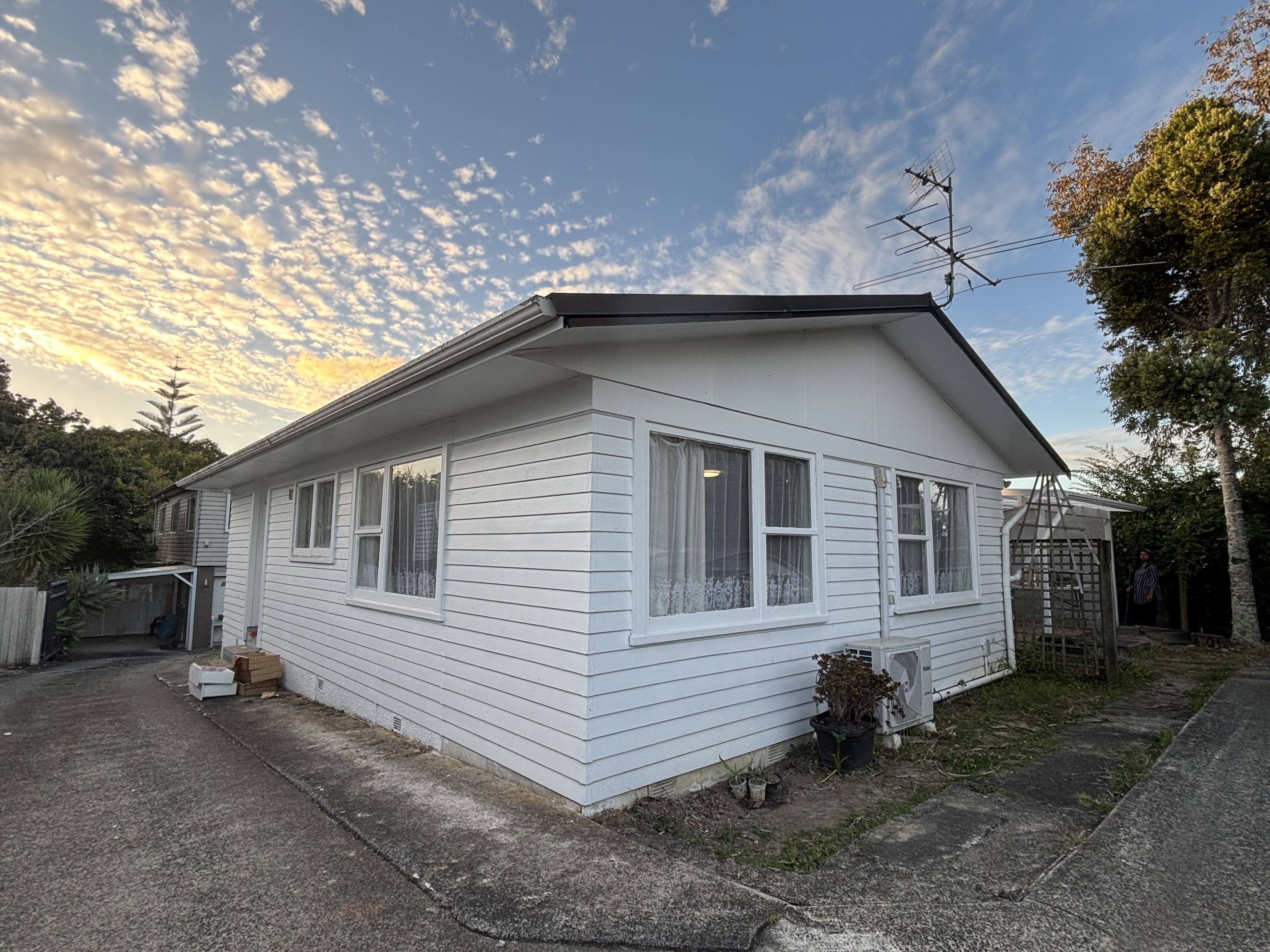 30 Kingdale Road, Henderson, Waitakere City