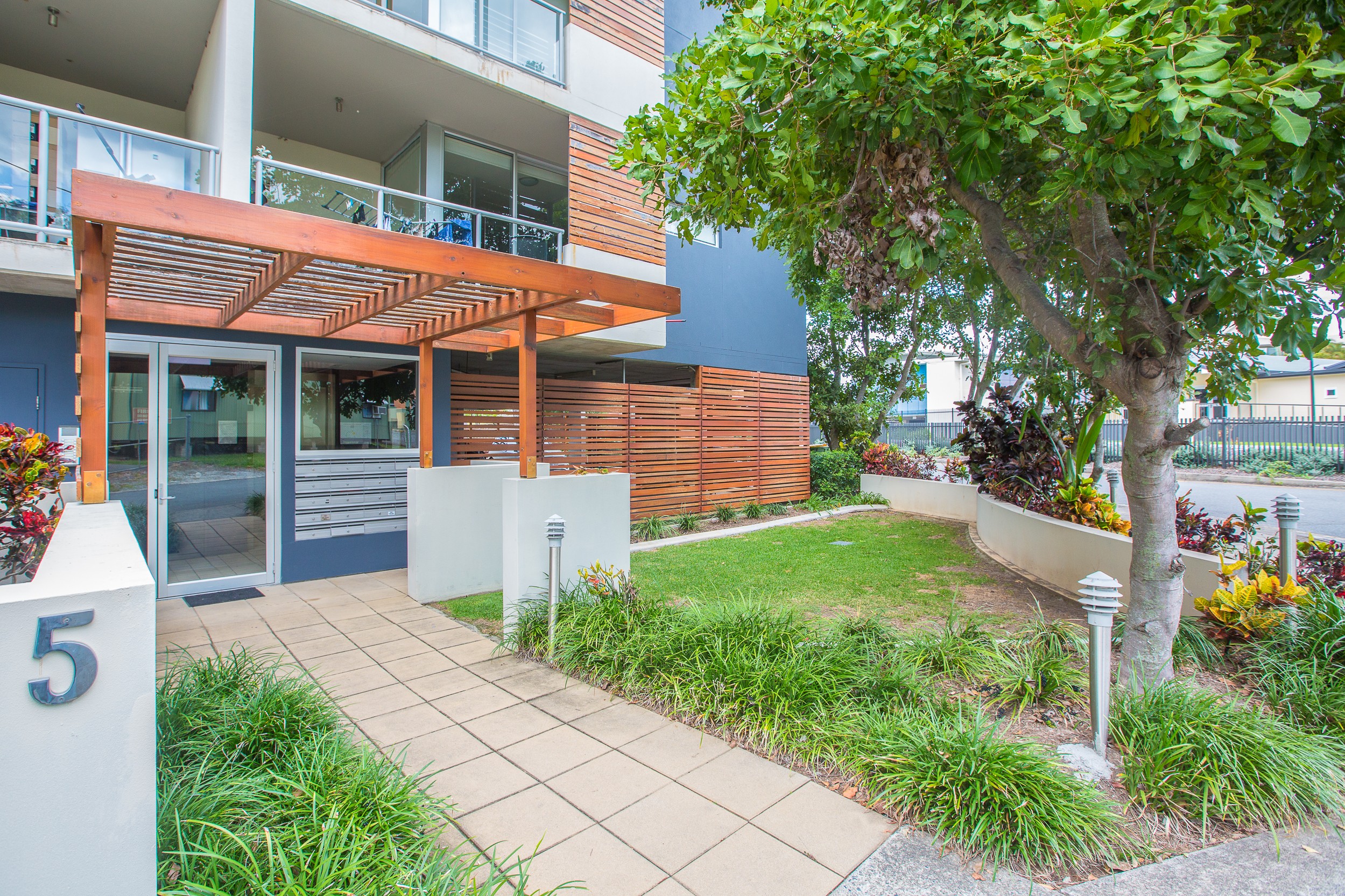4/5 Carey Lane, Southport, QLD 4215