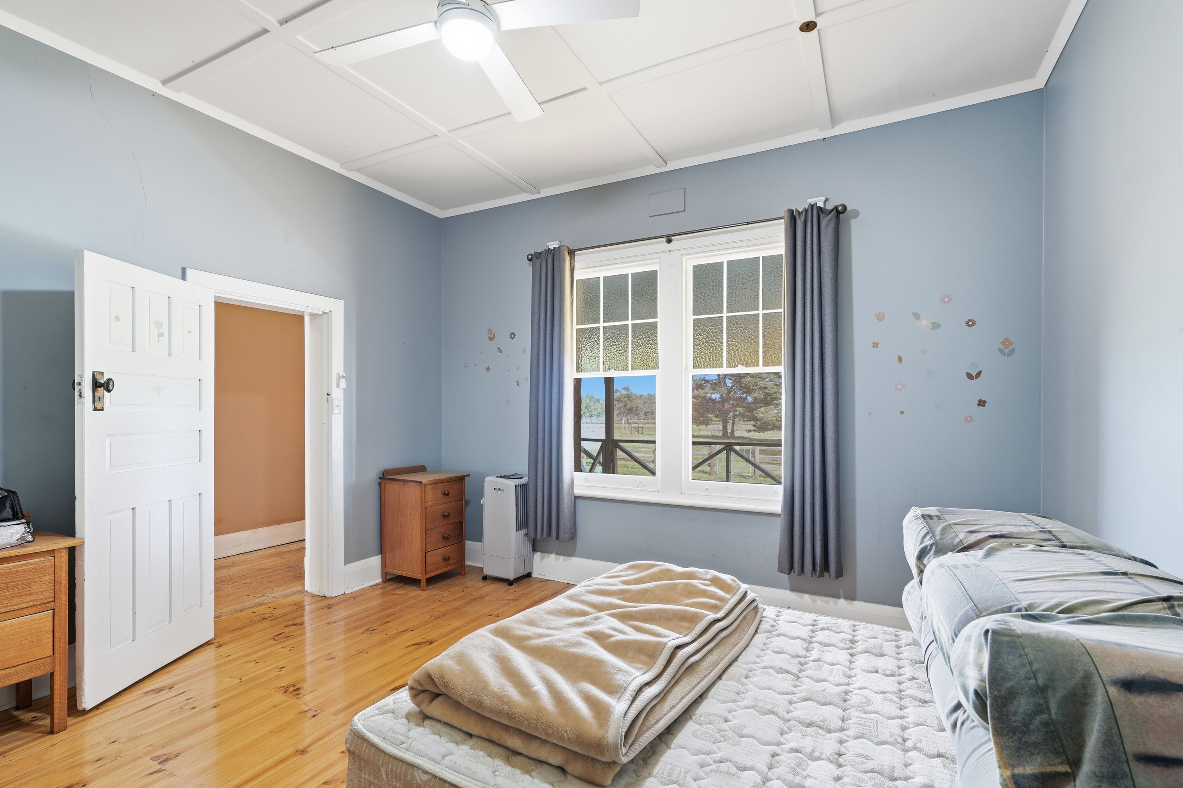 155 Molineux Road. — photo 15 of 30