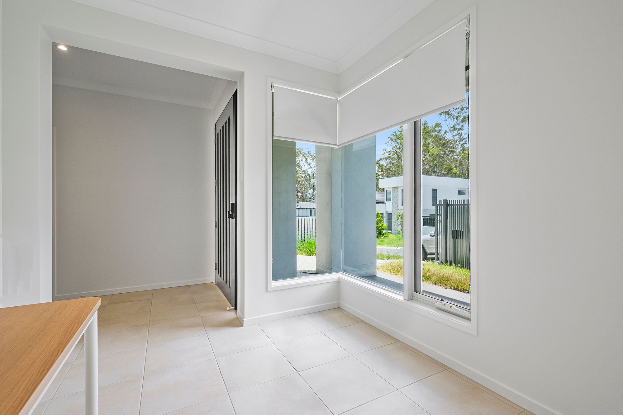 8 Lakeshore Crescent, Willawong, QLD 4110