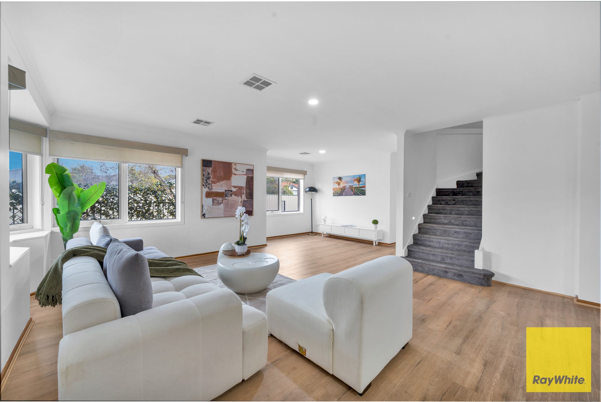 10 Ashton Crescent — photo 6 of 30