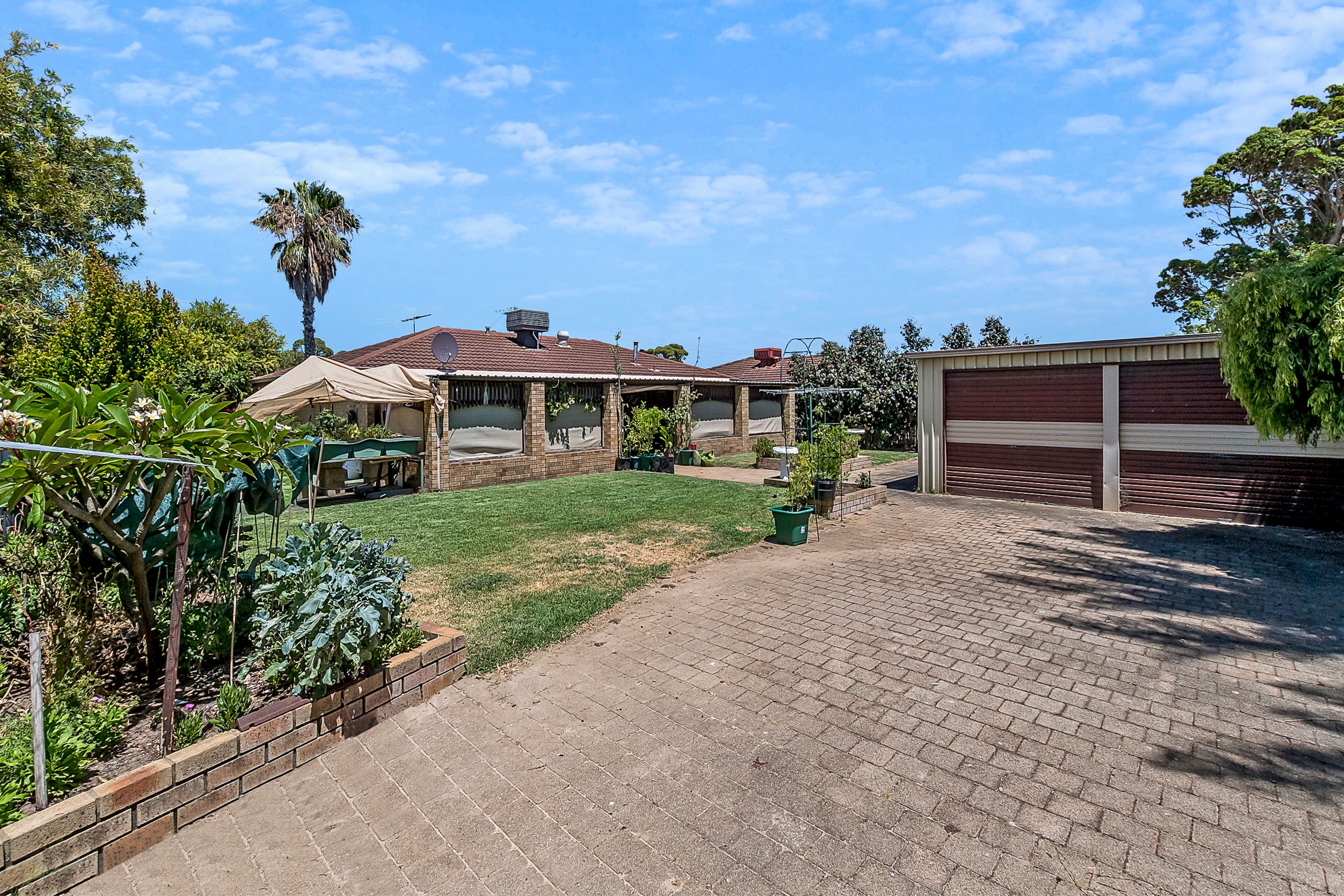 2 Windale Place, Cooloongup WA 6168