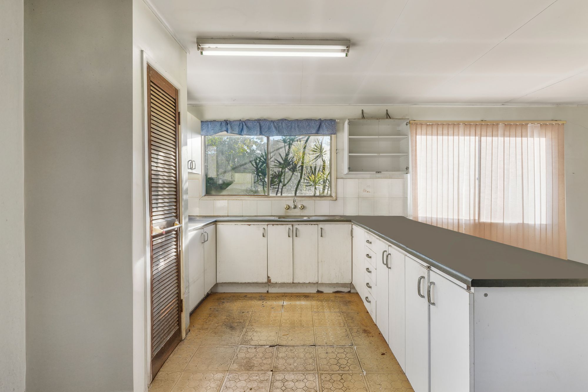 21 Windsor Street — photo 6 of 15