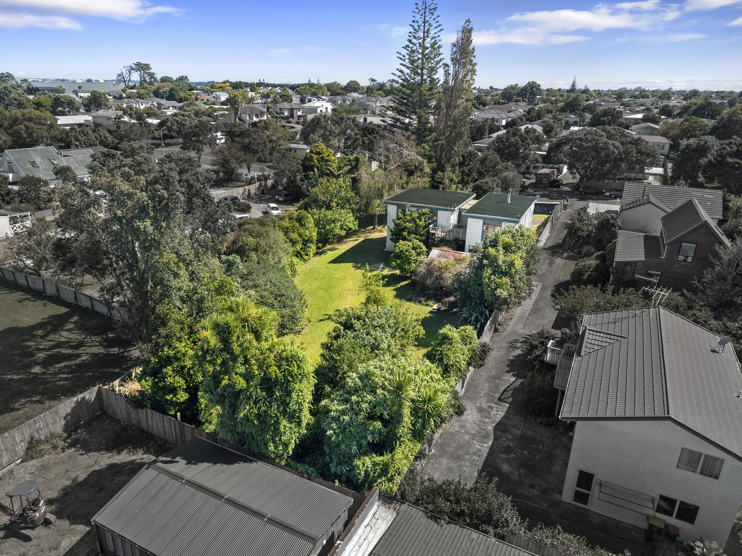 16 McInnes Road, Weymouth, Manukau City