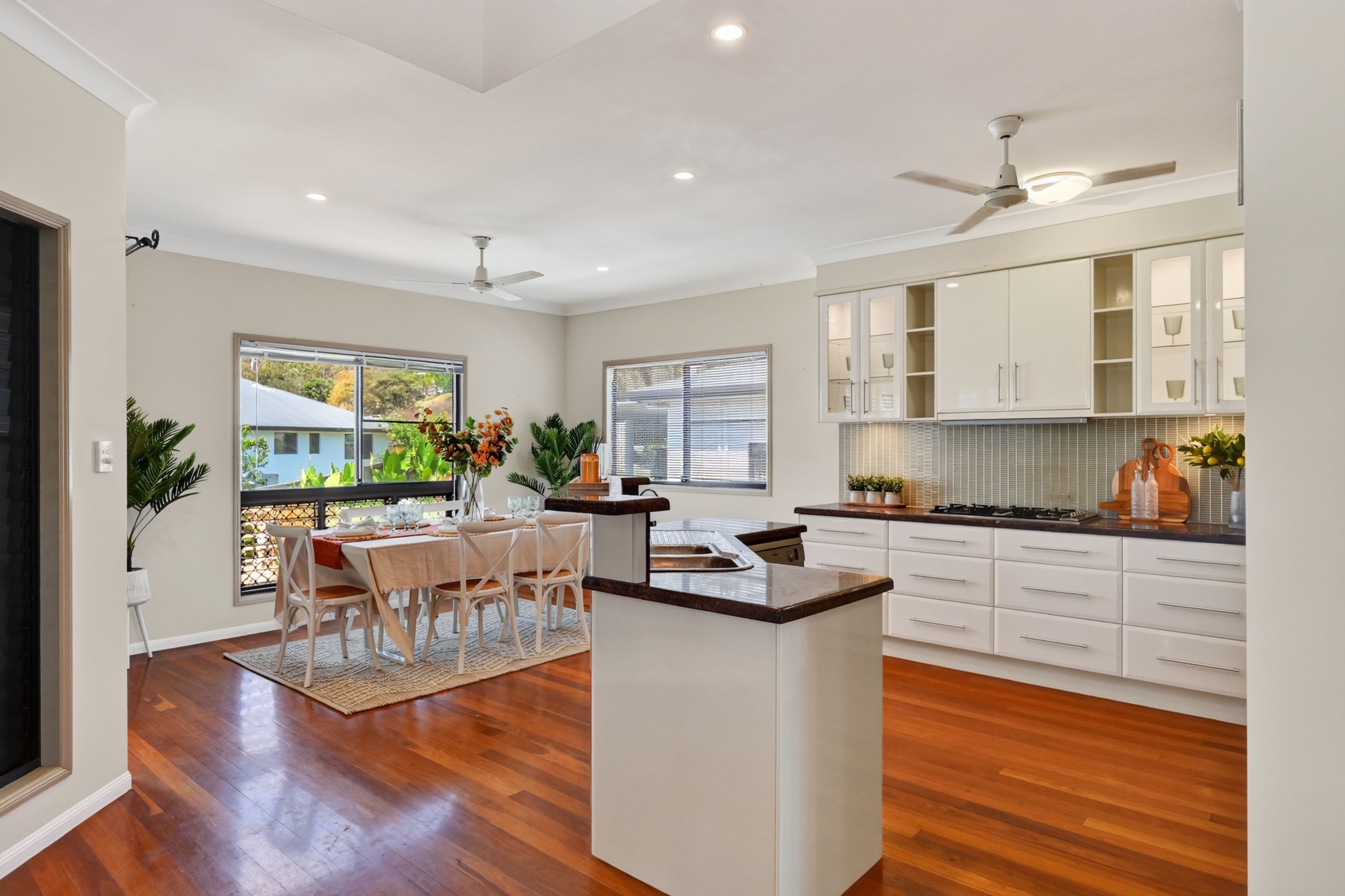 35 Goicoechea Drive — photo 5 of 28