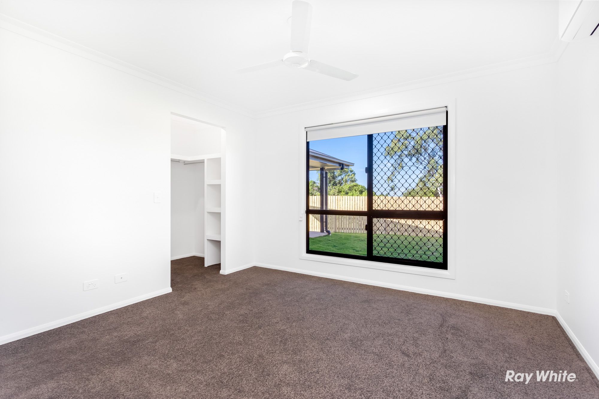 12 Atoll Close — photo 6 of 9