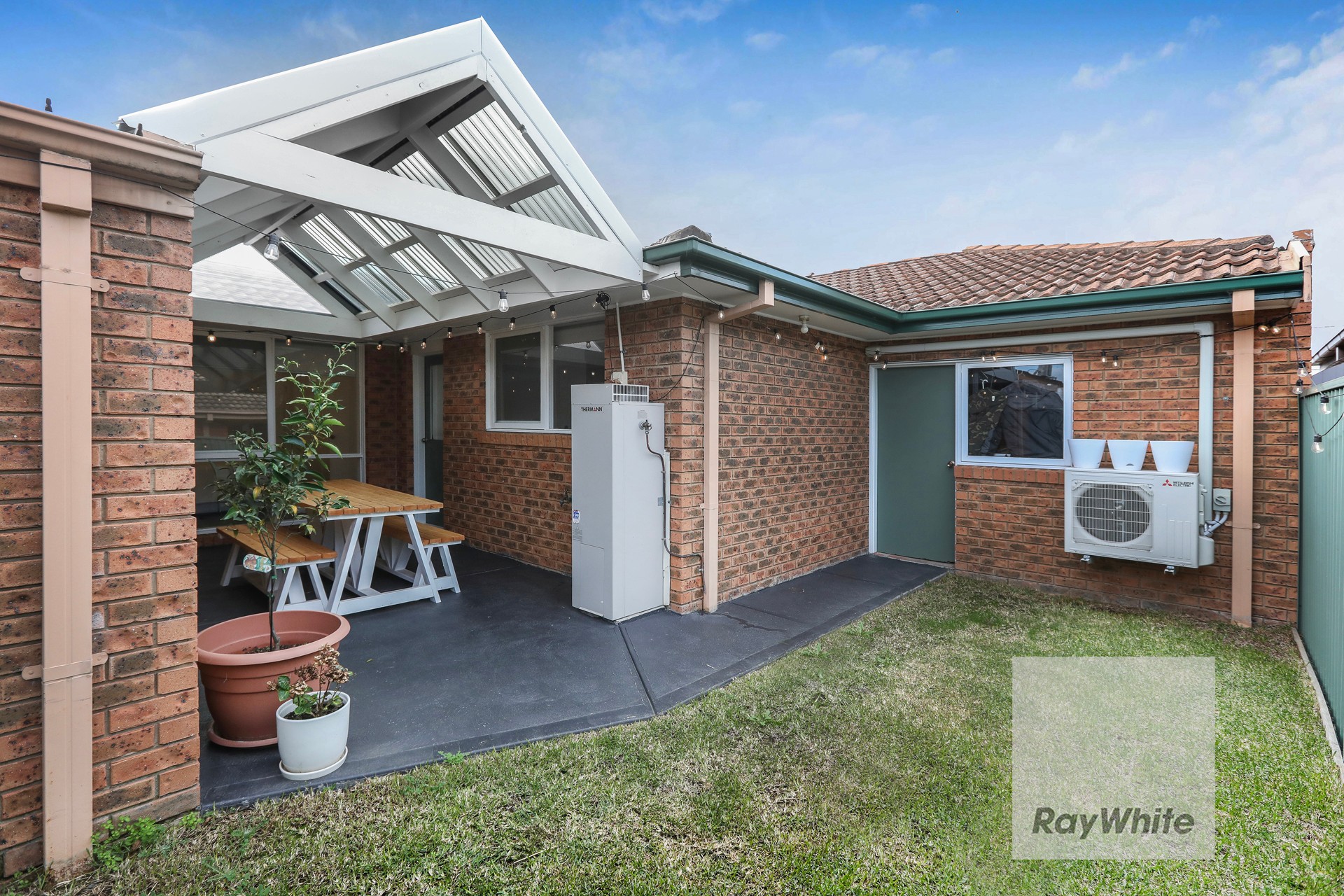 2/87-89 Mickleham Road, Tullamarine, VIC 3043