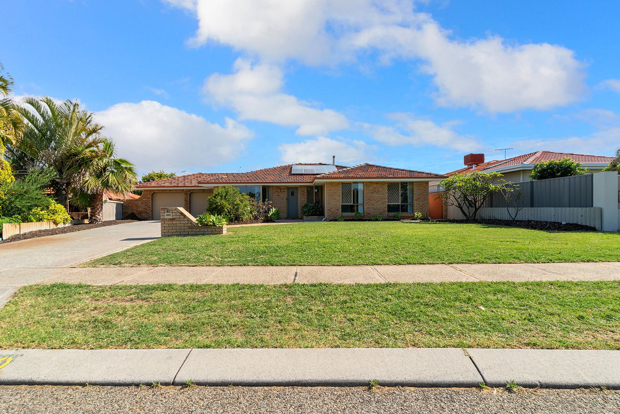 40 Dartford Crescent, Marangaroo WA 6064