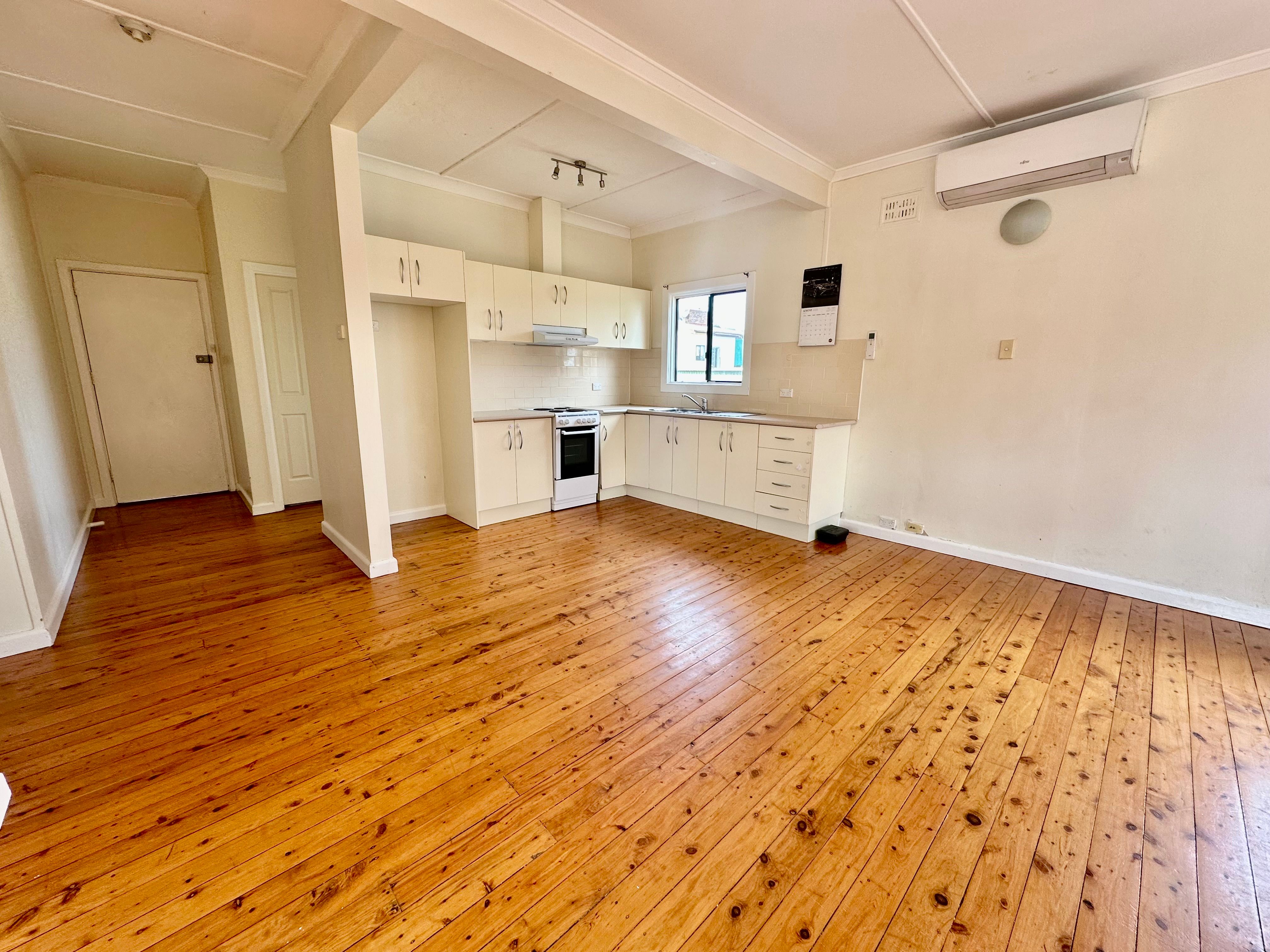 6 Brock Street, Young, NSW 2594