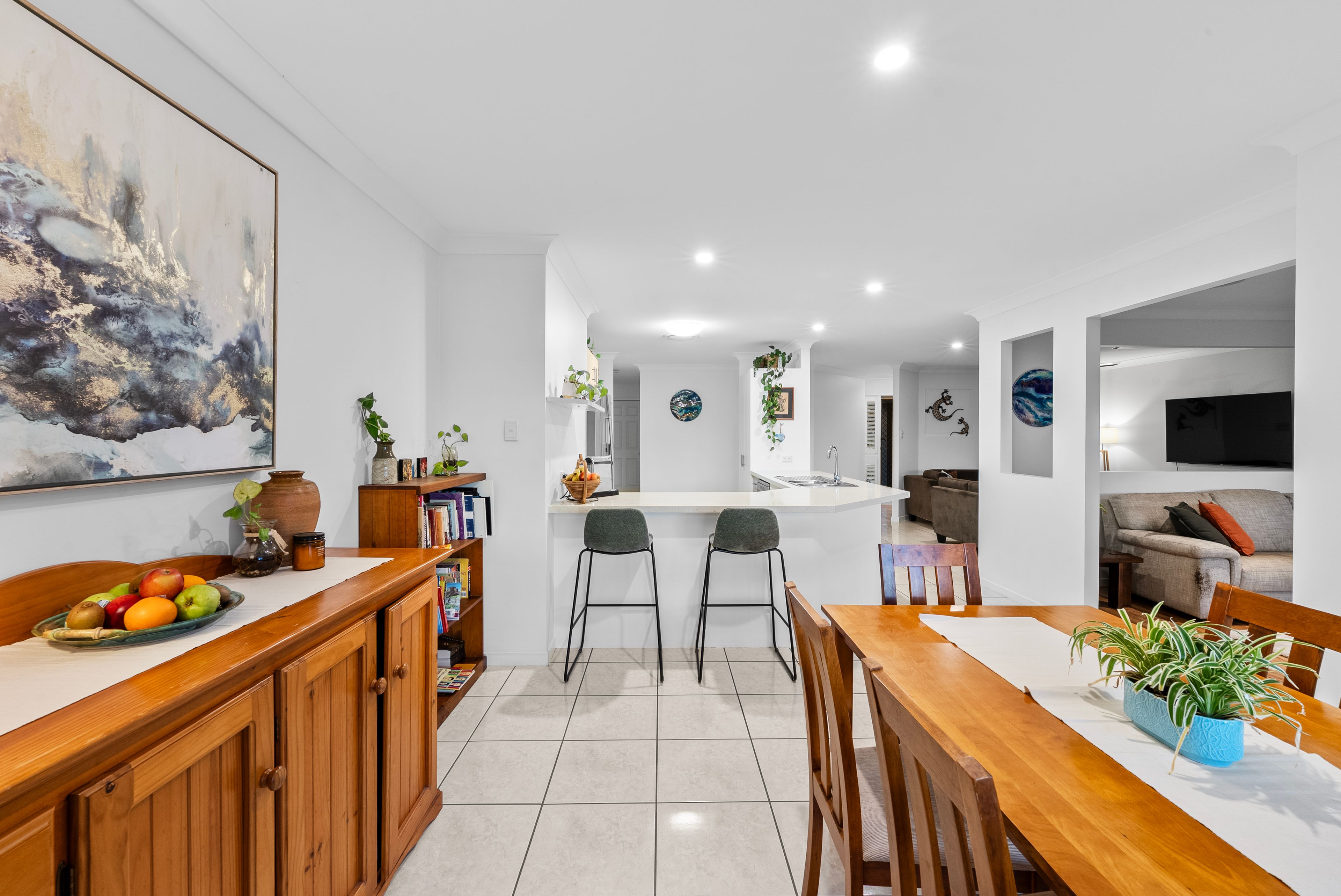 17 Tuggeranong Avenue — photo 9 of 27