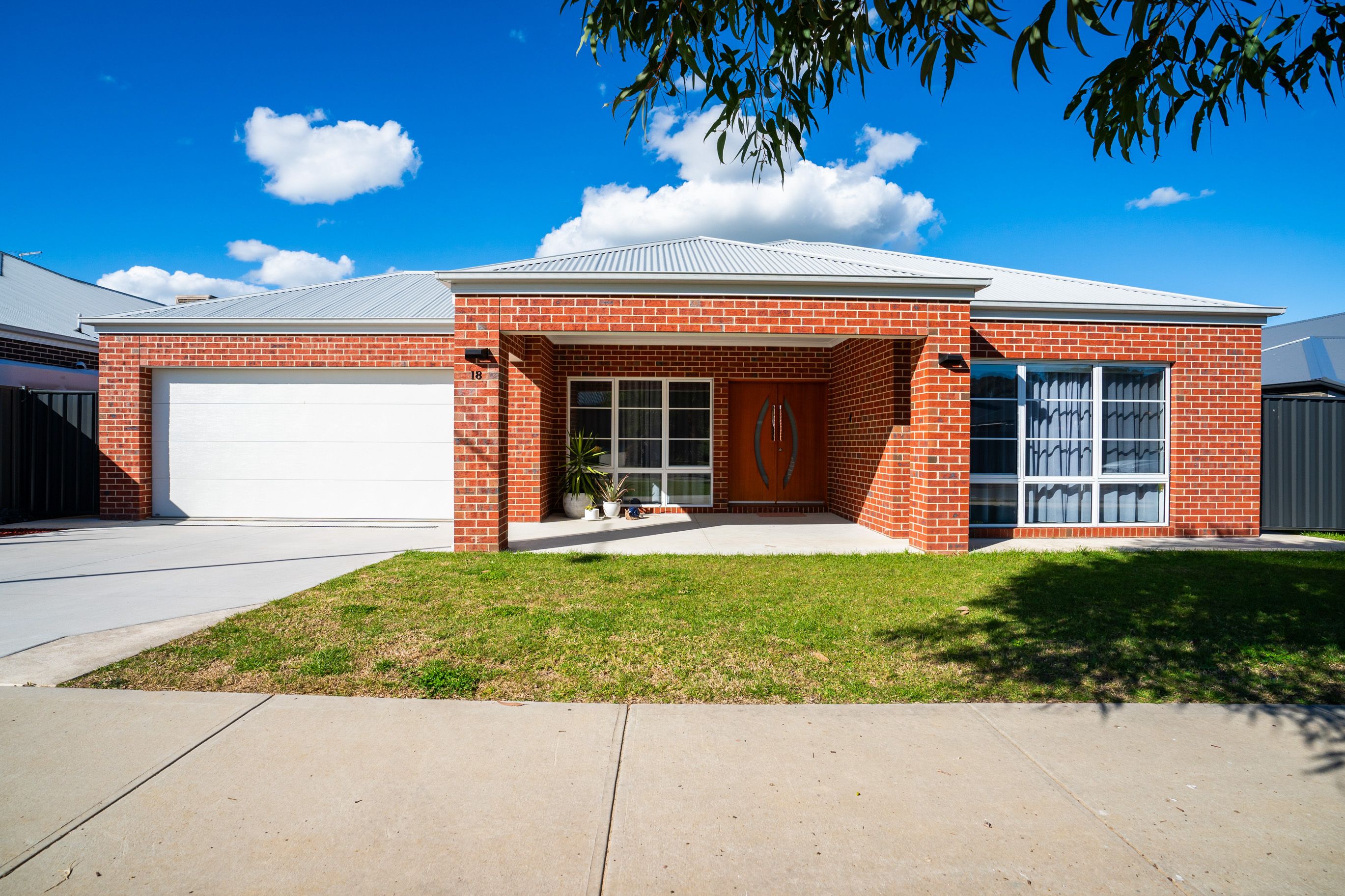 18 Eisenhauer Drive, Thurgoona, NSW 2640