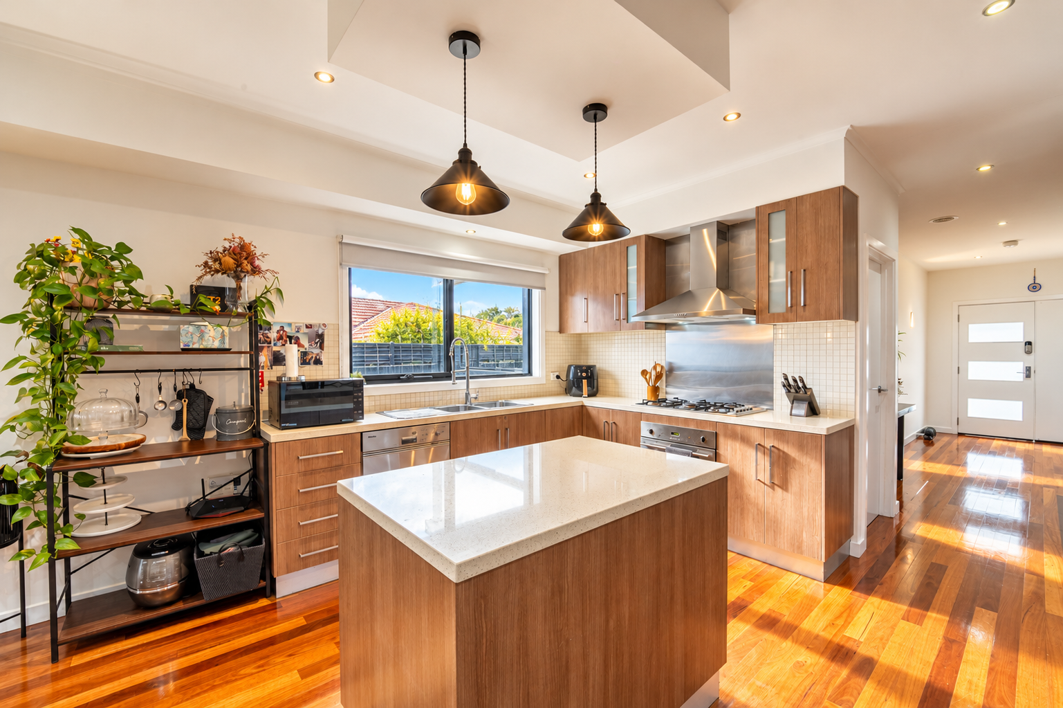 3 Sloan Street — photo 4 of 11