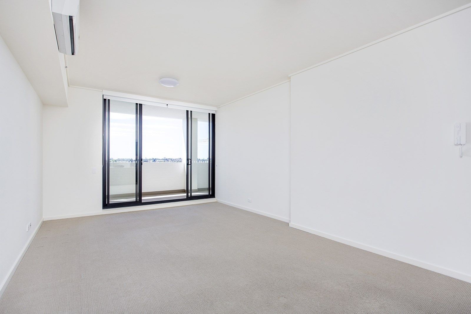 720/5 Vermont Crescent, Riverwood, NSW 2210