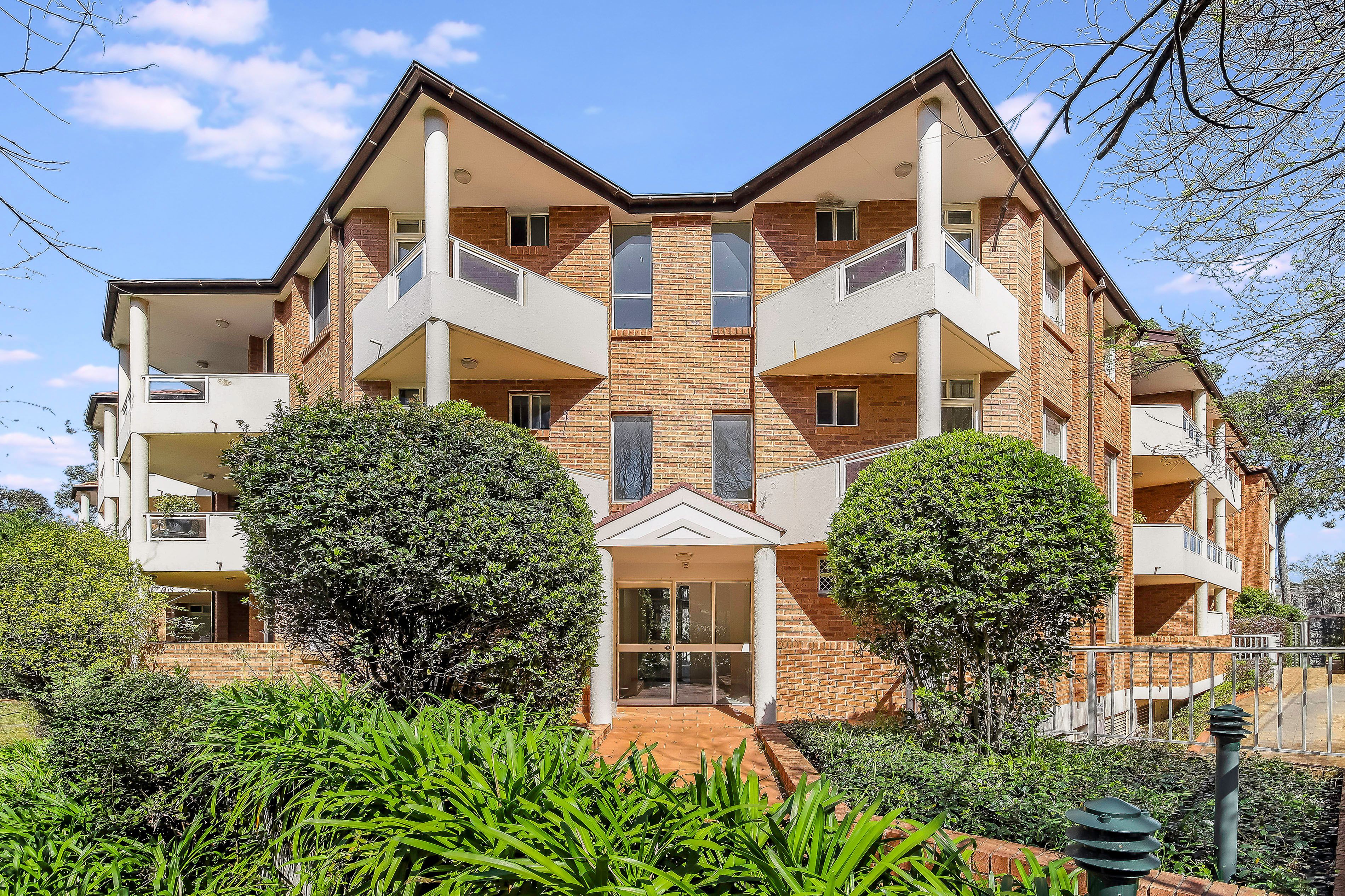 23 Barton Road, Artarmon NSW 2064