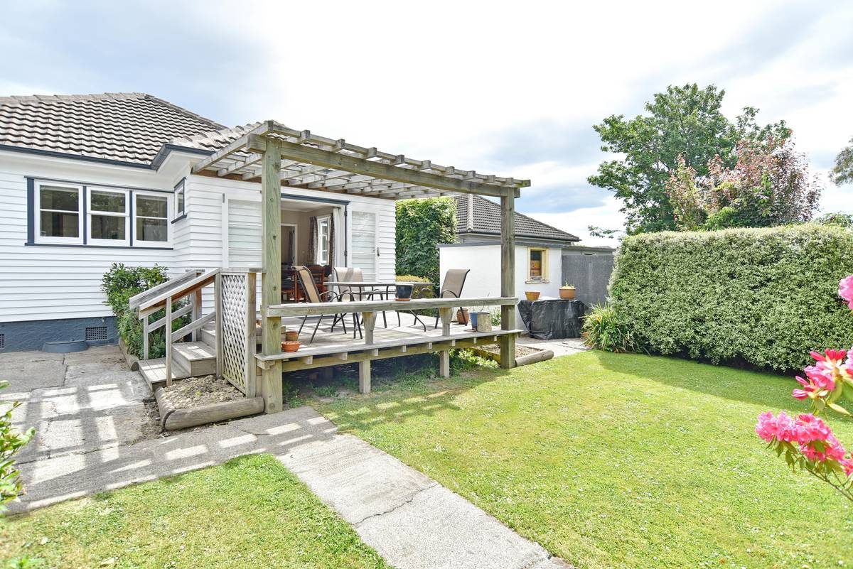 18 Pitcairn Crescent, Bryndwr, Christchurch City Real Estate Ray