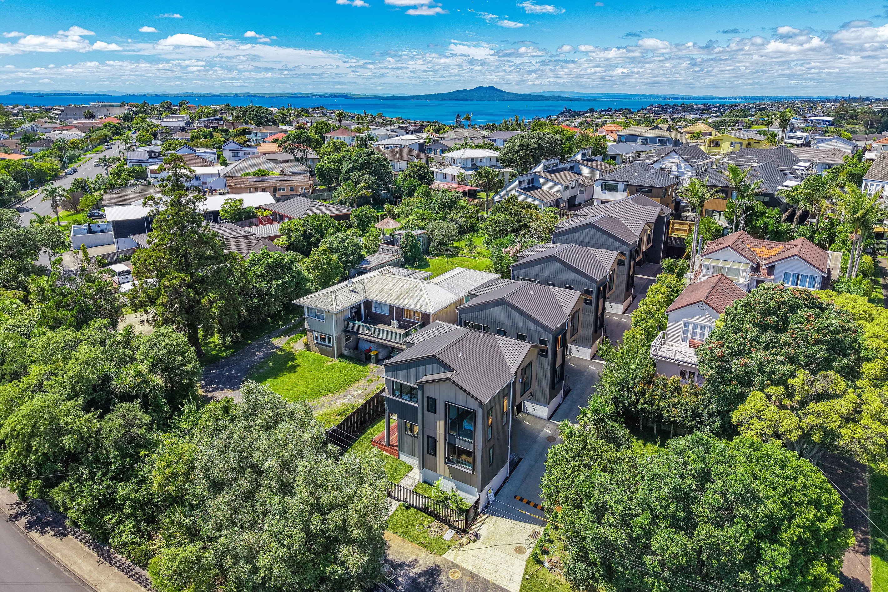 584 Beach Road, Rothesay Bay, North Shore City