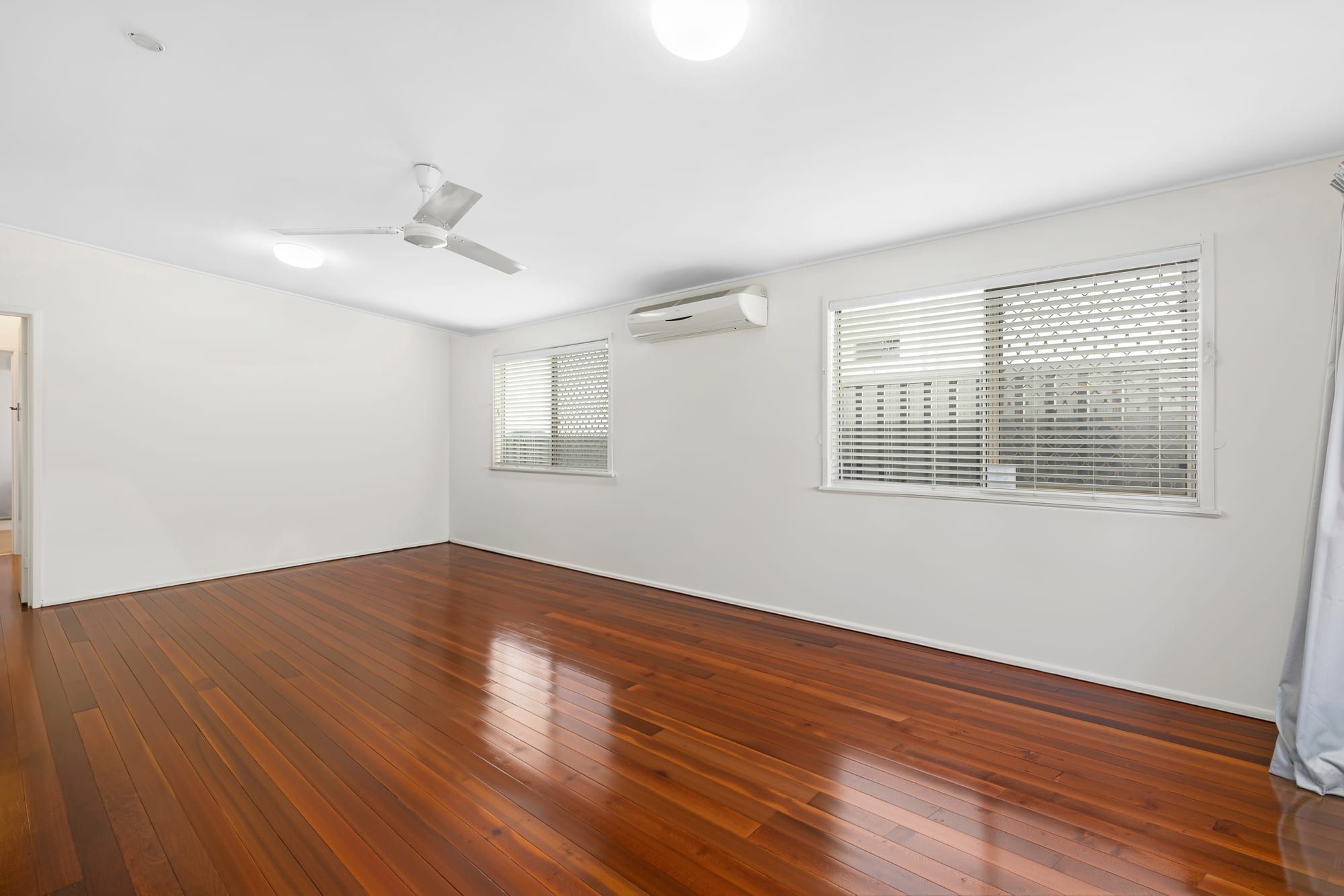 39 Fawkner Street — photo 4 of 13