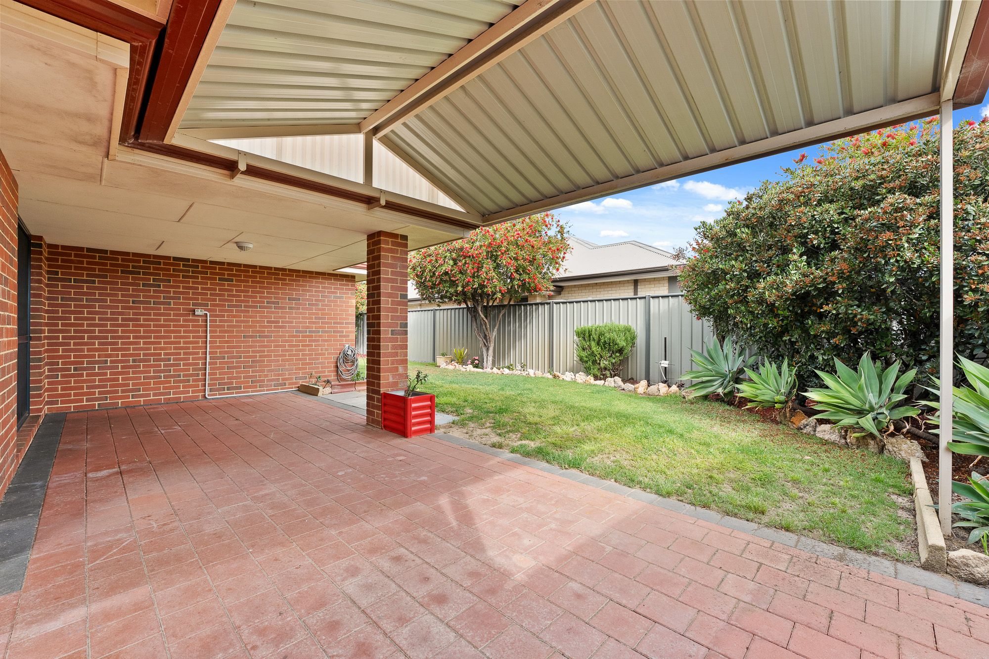 49 Tamworth Boulevard — photo 27 of 28