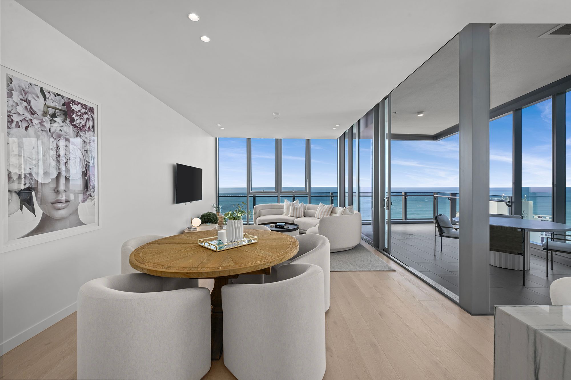 3502/12 Philip Avenue — photo from Ray White Broadbeach