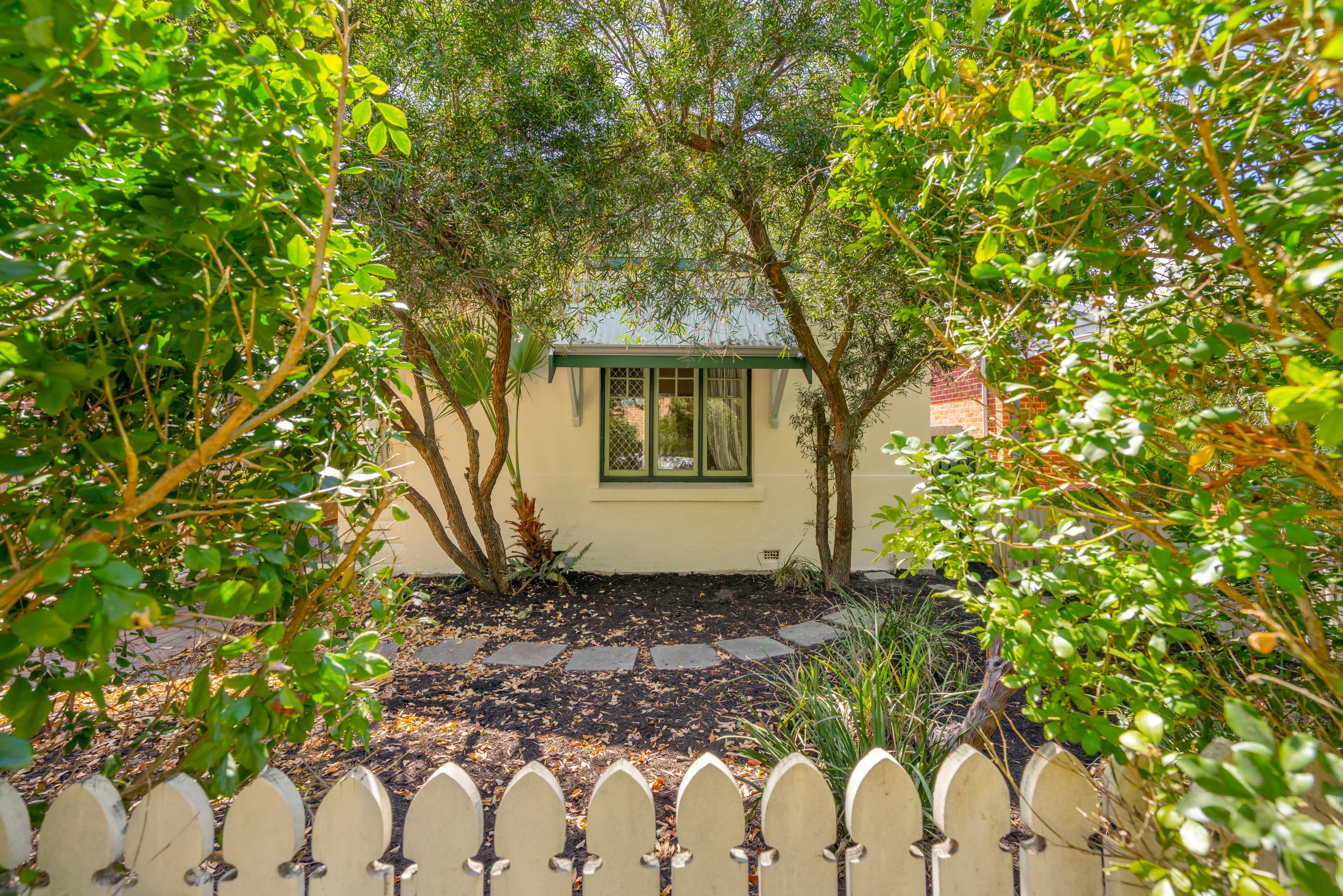 6 Tareena Street, Nedlands, WA 6009