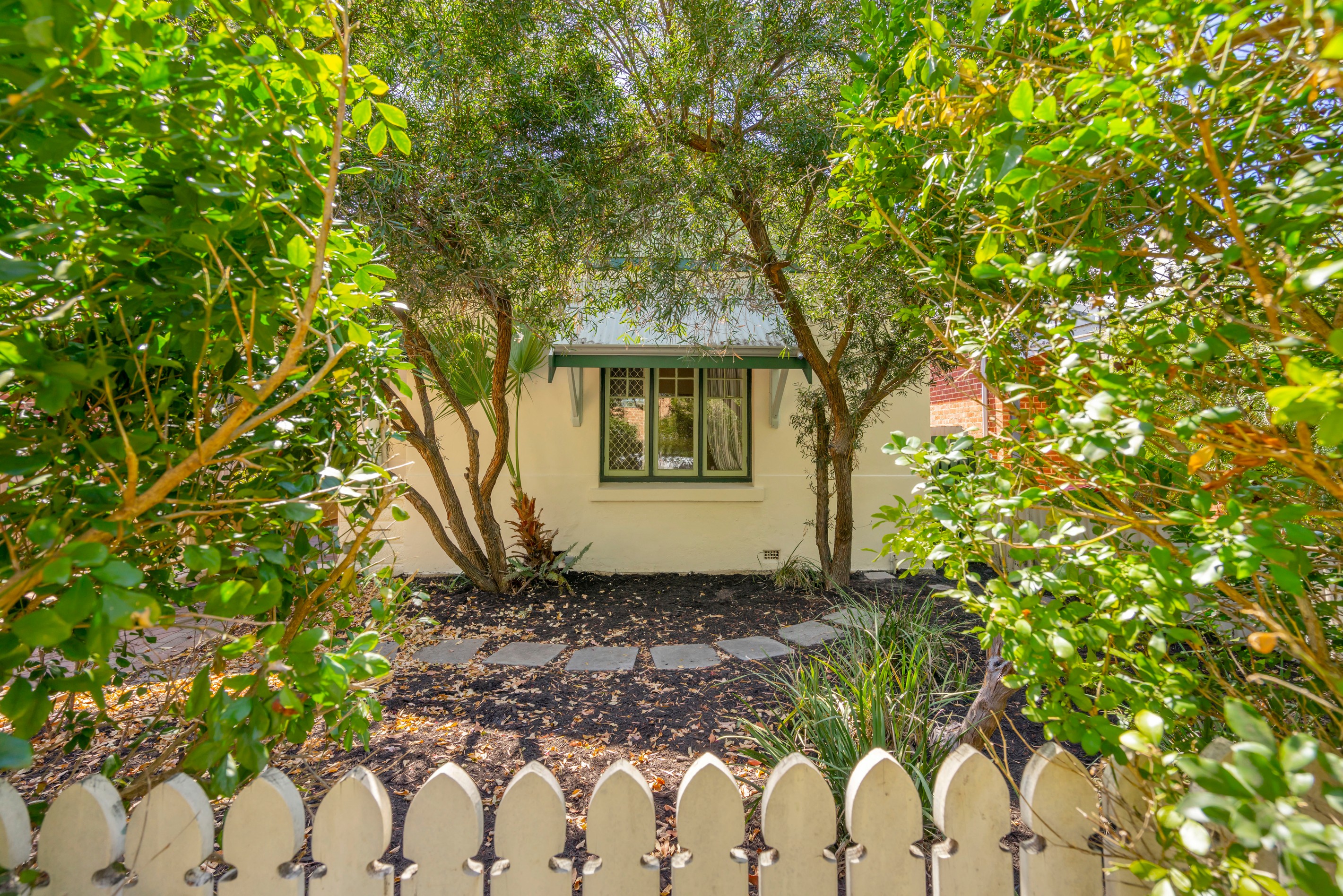 6 Tareena Street, Nedlands, WA 6009