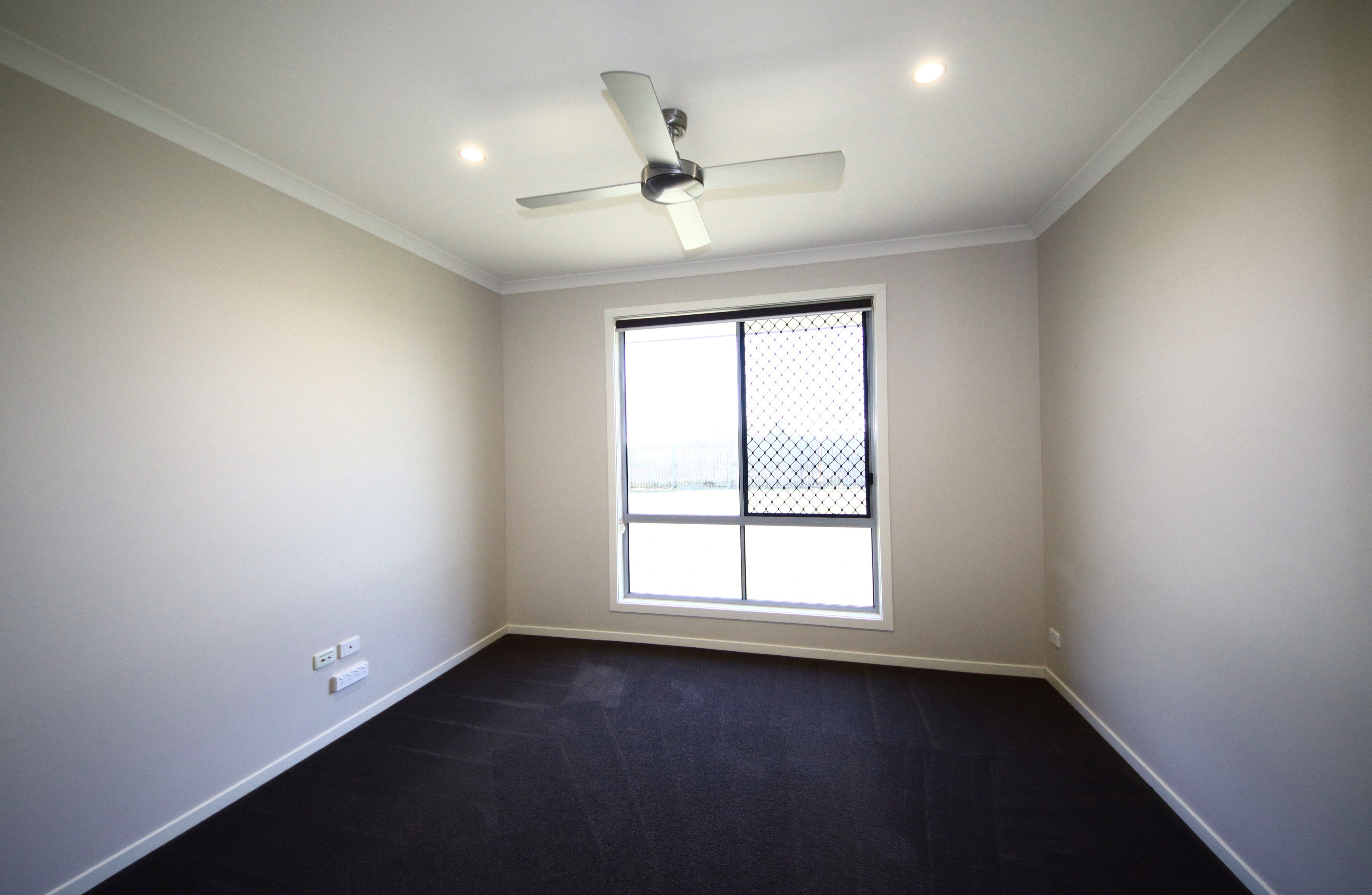 10 Florey Place, Kirkwood, QLD 4680