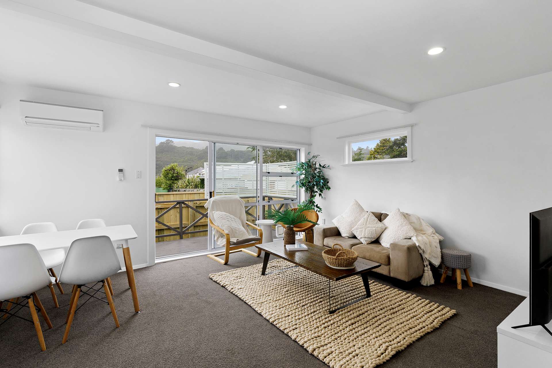 49 Bledisloe Crescent photo 4