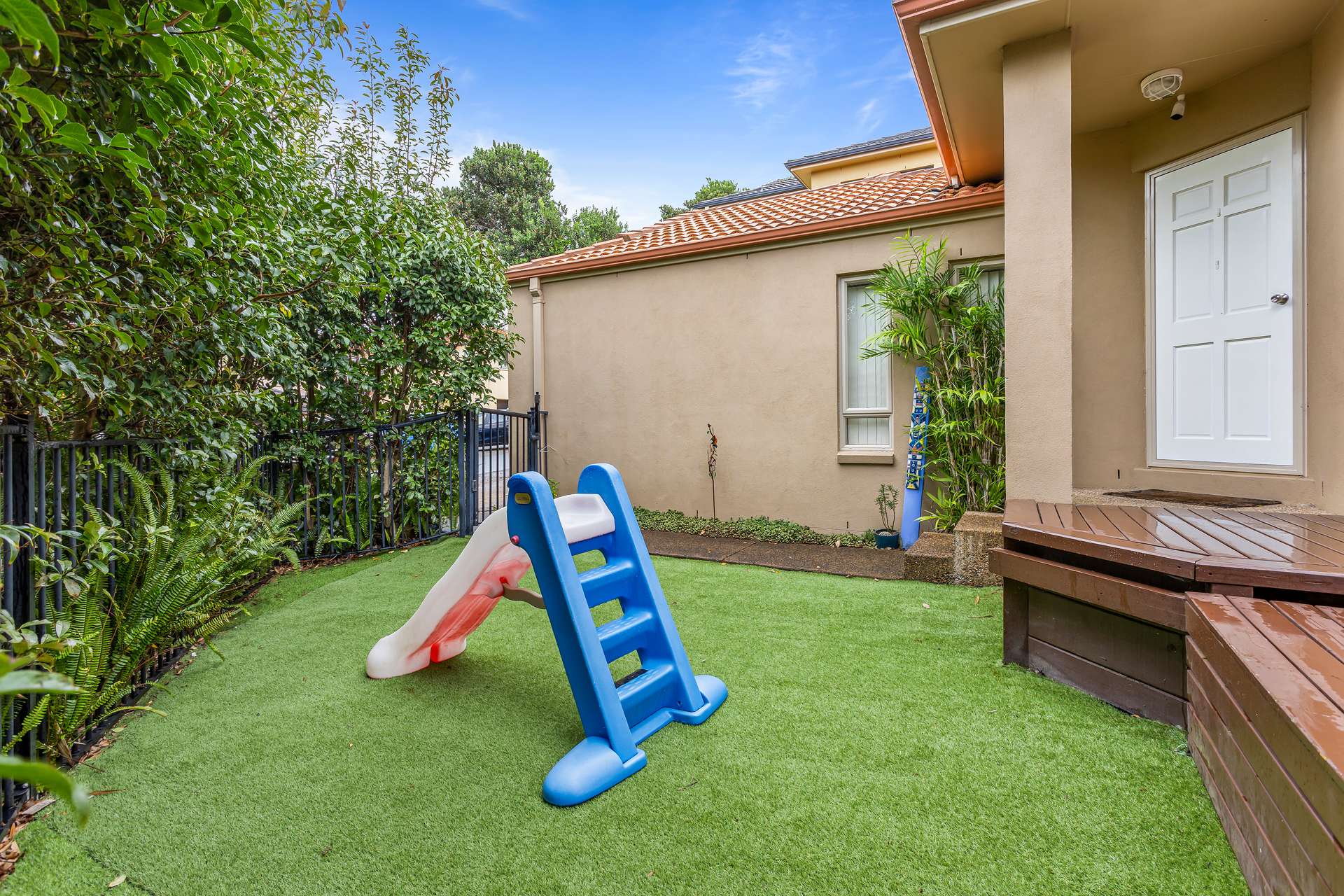 91 Nautilus Drive photo 5