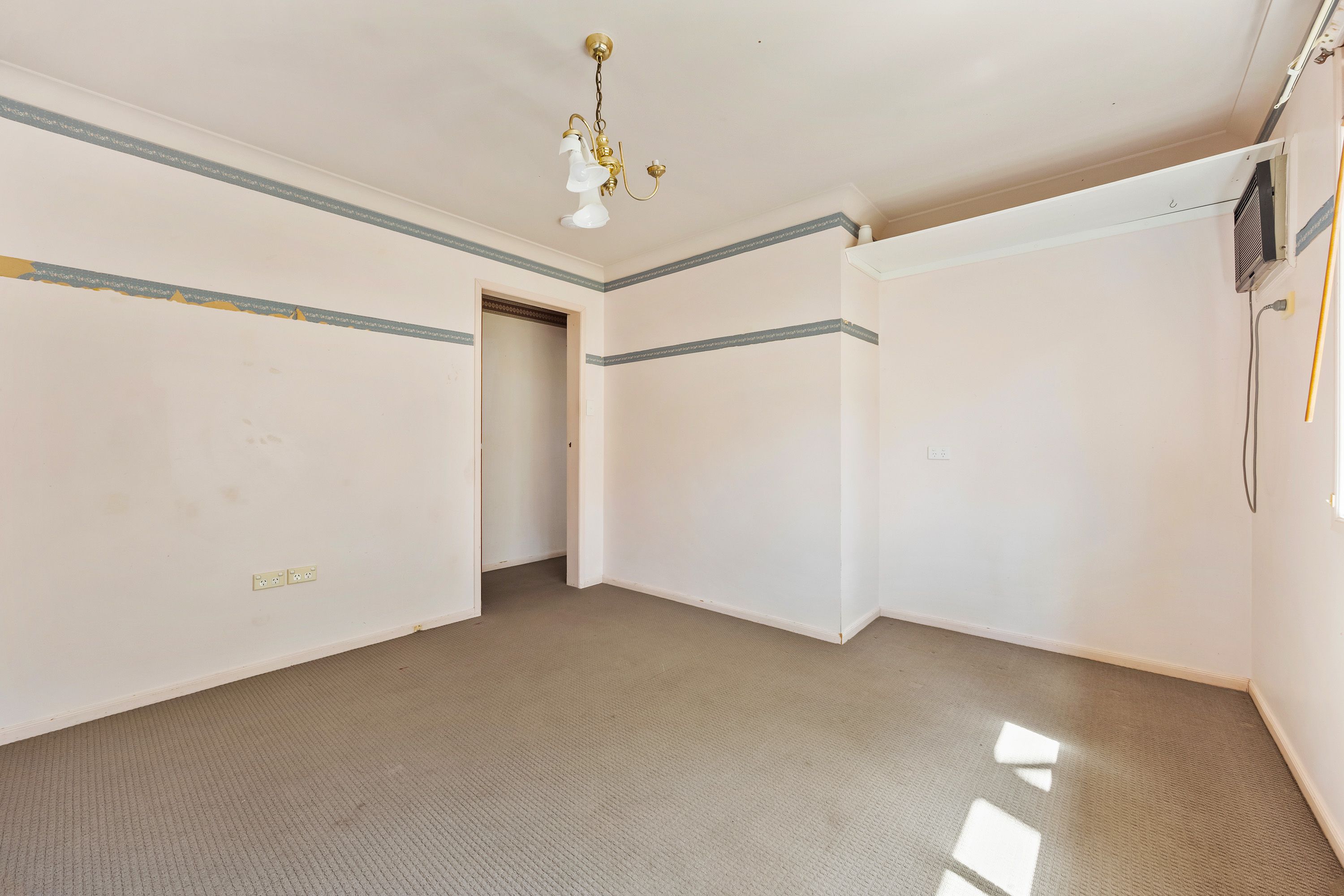 20 Boyne Crescent — photo 9 of 24