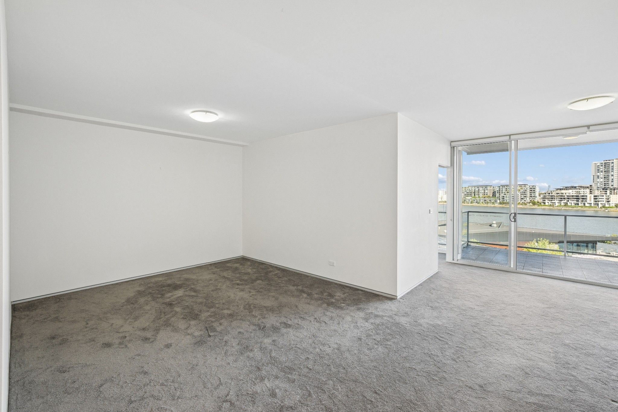 G303/10-16 Marquet Street — photo 7 of 24